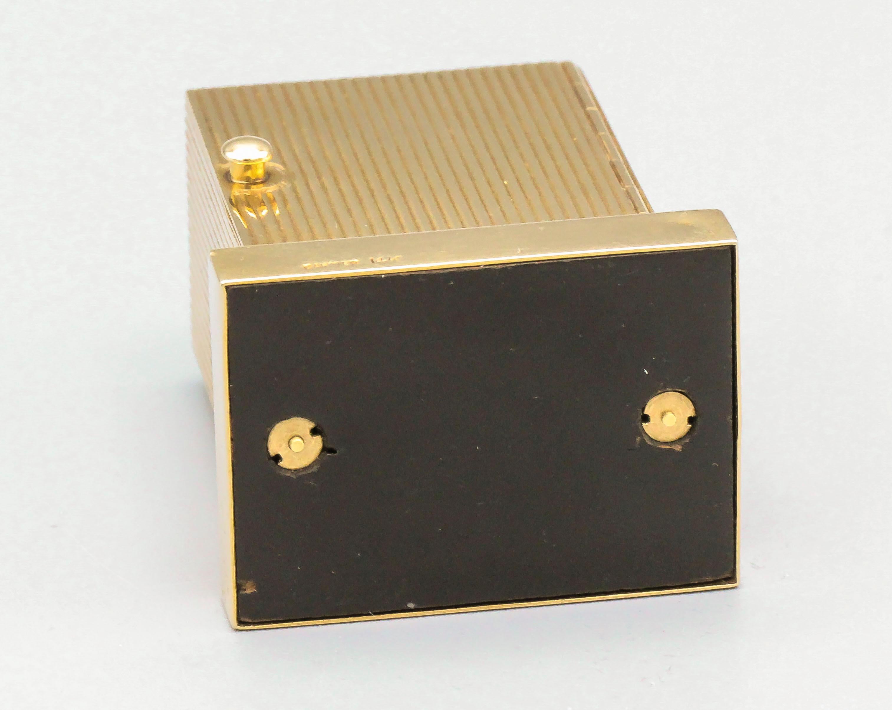 Women's or Men's Cartier Retro 14 Karat Gold Key Winding Desk Clock