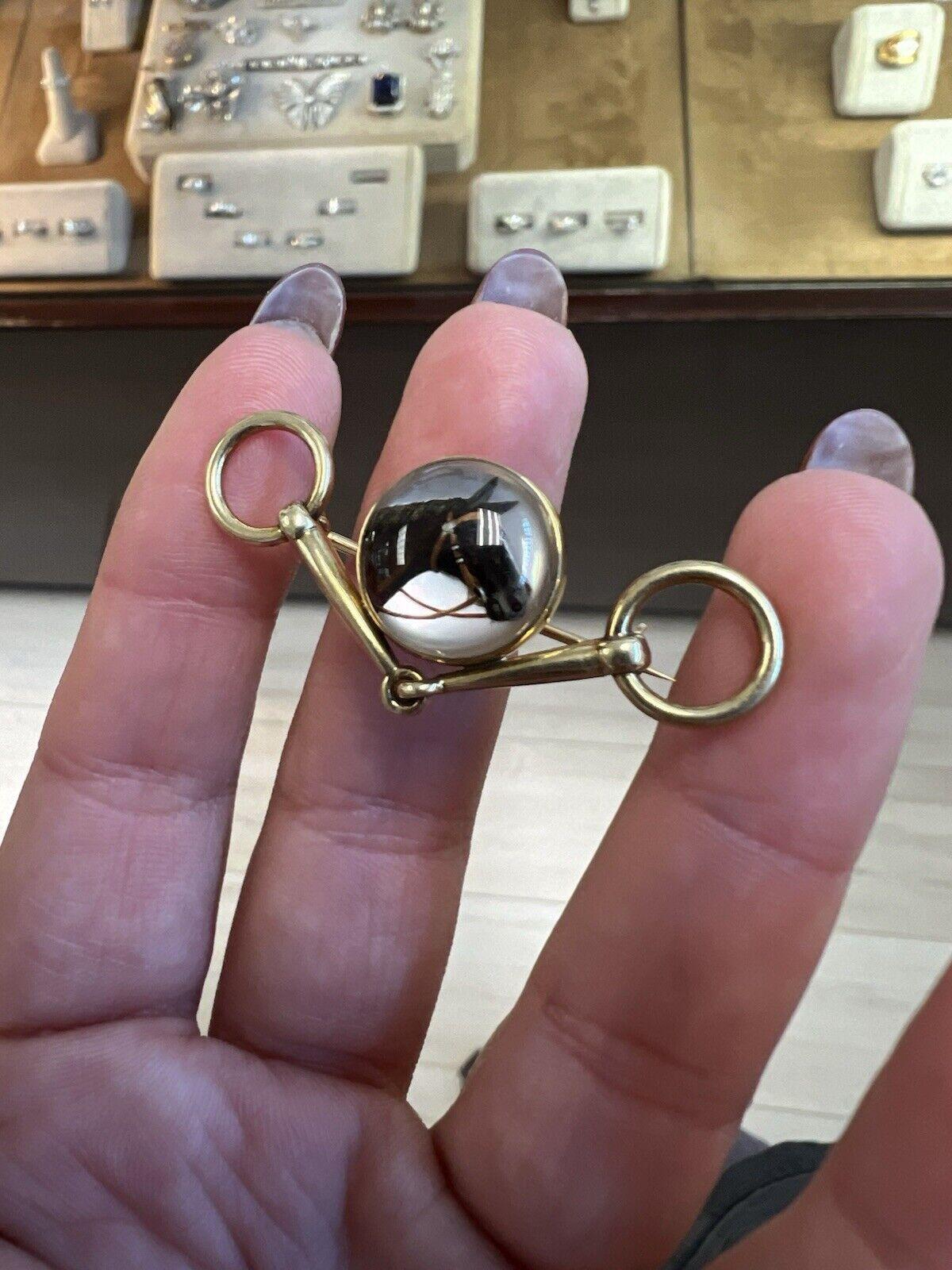 CARTIER Retro 14k Gelbgold, Emaille & Bergkristall Reiterbrosche 1940er Jahre im Angebot 4