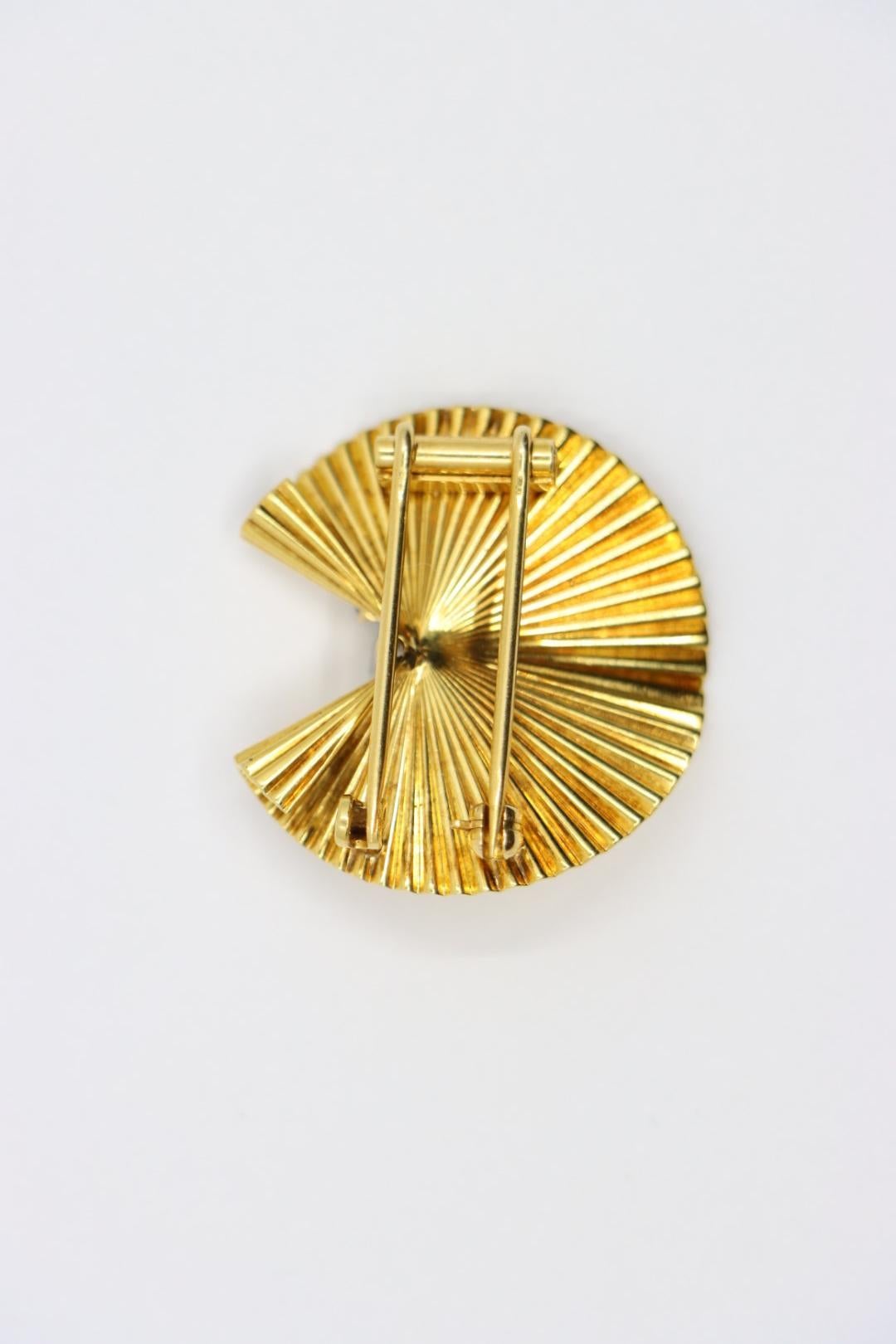 Cartier Retro 18K Gold Sapphire Diamond Brooch For Sale 5