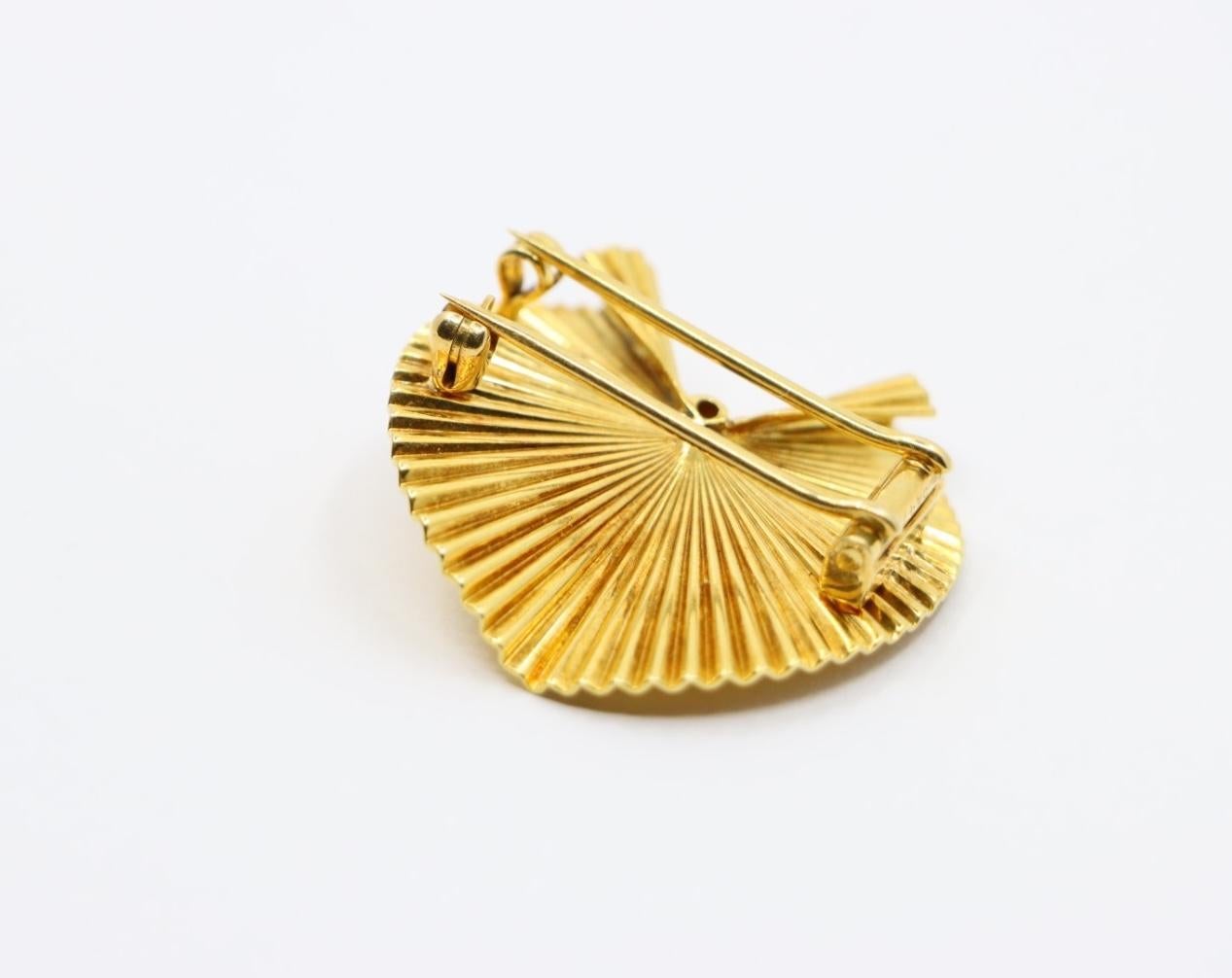 Cartier Retro 18K Gold Sapphire Diamond Brooch For Sale 6