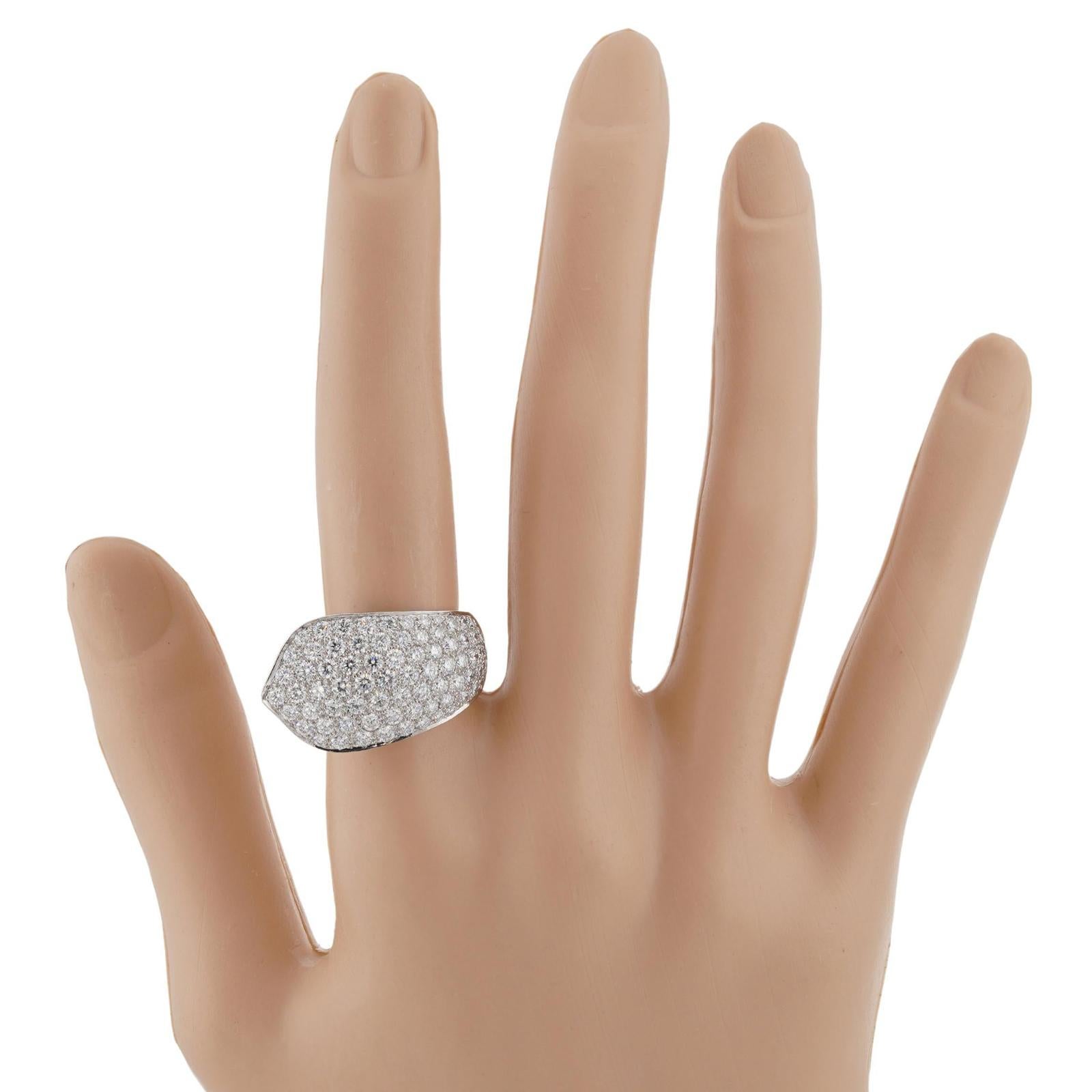 CARTIER Ribbon Pave Diamond White Gold Ring. Sz.54 In Excellent Condition For Sale In New York, NY