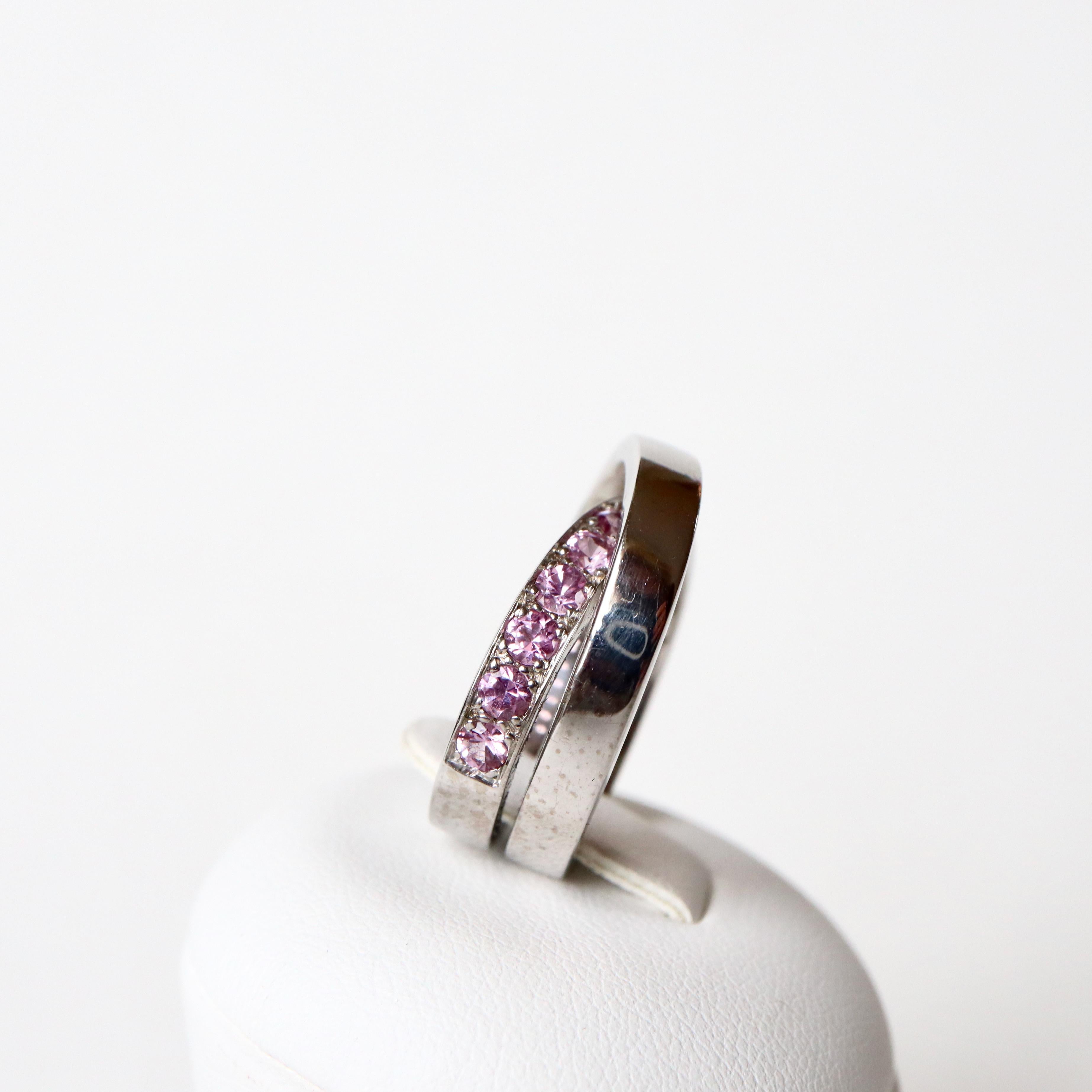 Women's CARTIER Ring in 18-carat white gold, double ring set with pink Sapphires For Sale