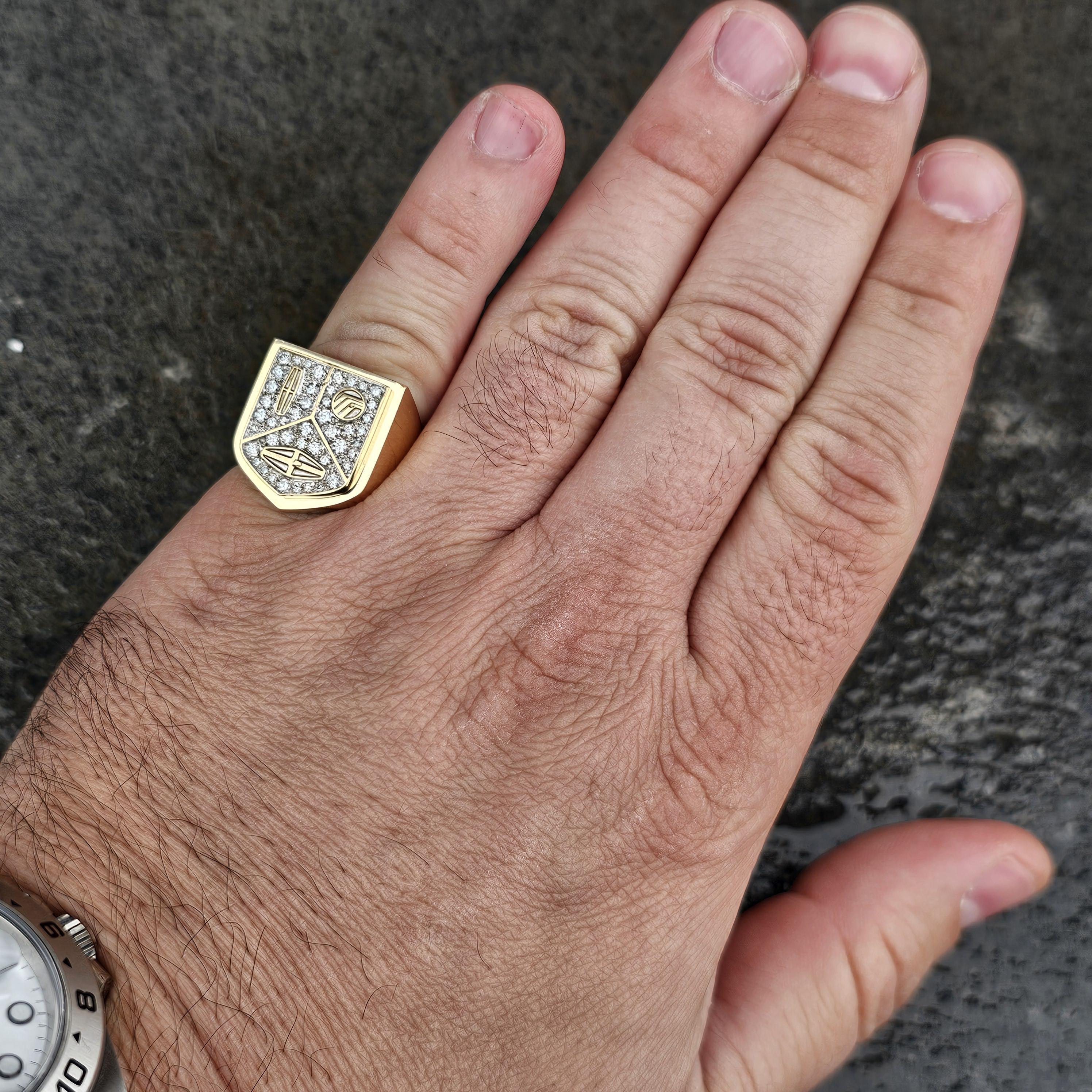 Cartier Ring Lincoln Mercury Merkur Diamond Pinky Signet Mens 18k Yellow Gold 8 In Good Condition For Sale In Northbrook, IL