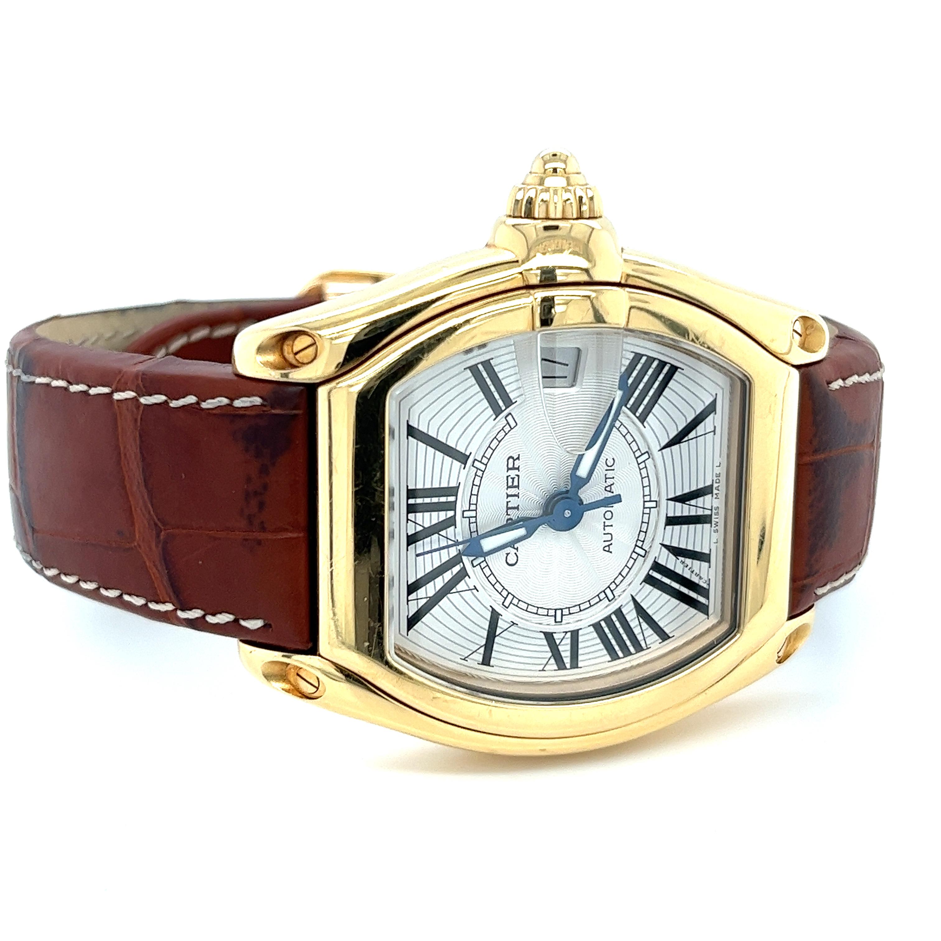 Cartier Roadster 2524 Men's Watch in 18K Gold with Leather Strap Box and Papers In Excellent Condition In Miami, FL