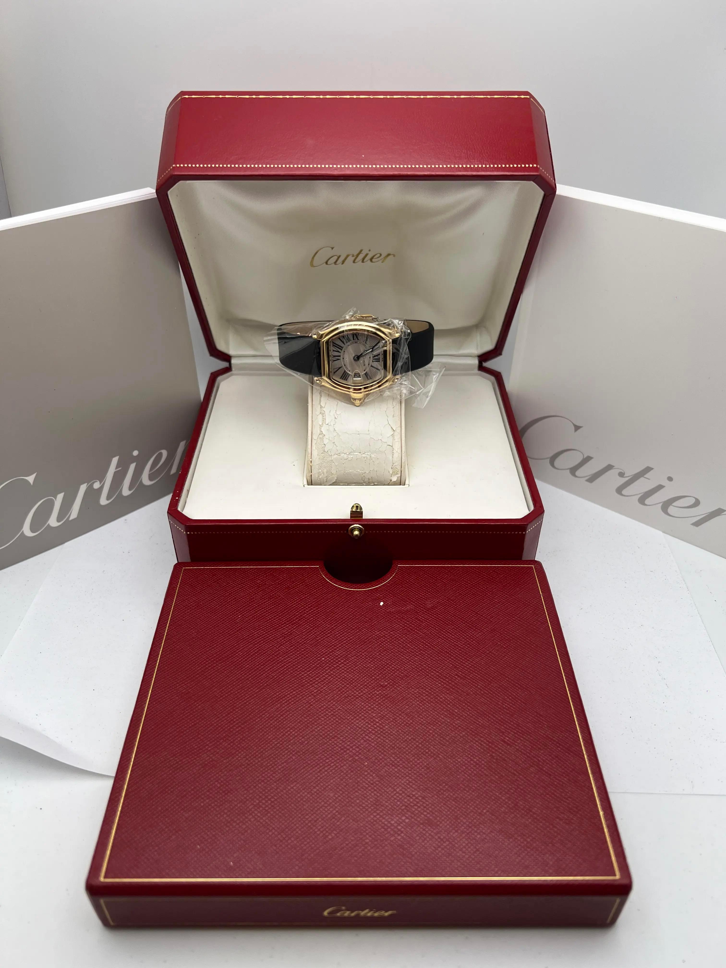 Women's or Men's Cartier Roadster 31mm 18K Yellow Gold Silver Dial Box Papers W62018Y5 For Sale