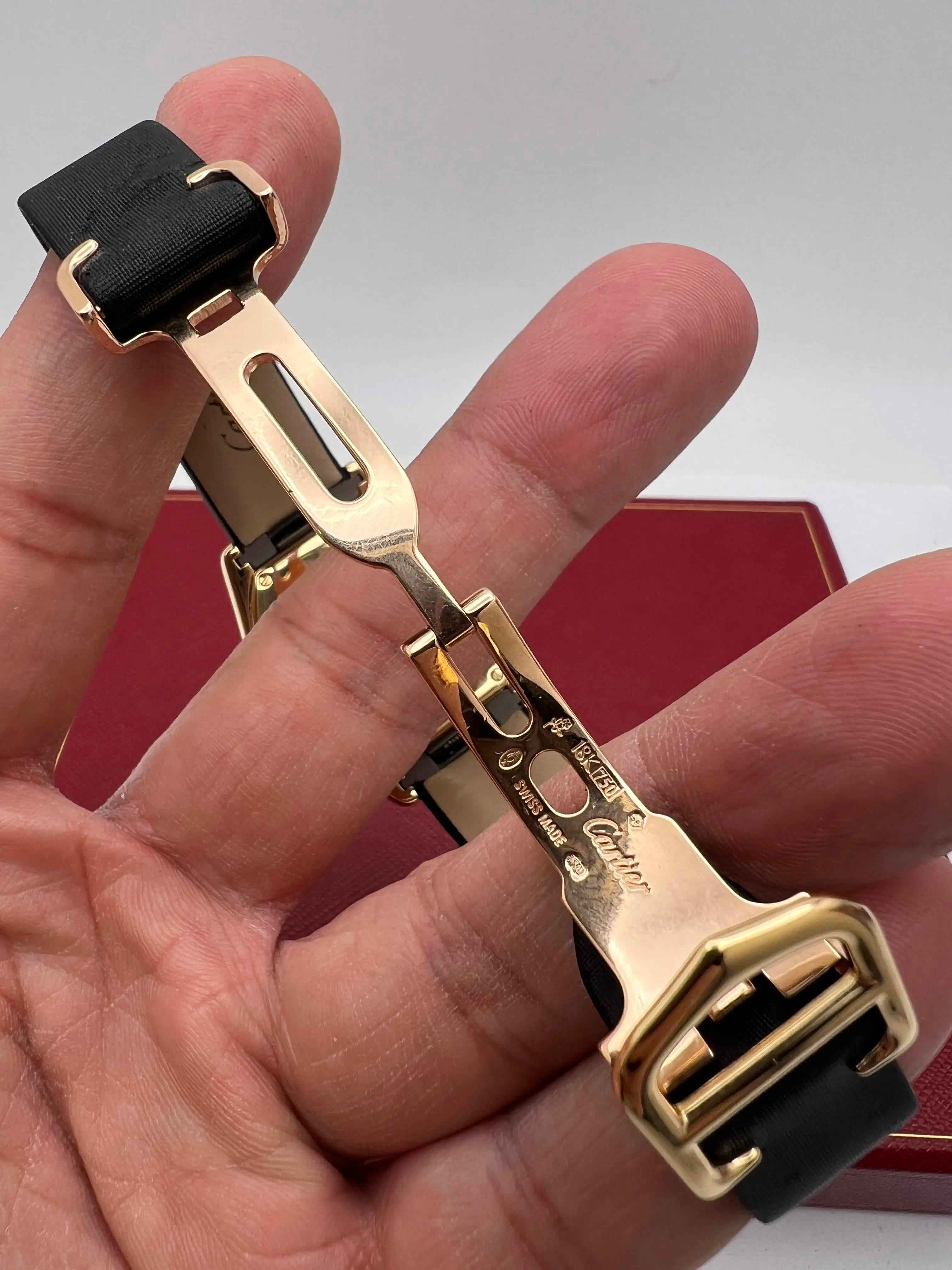Cartier Roadster 31mm 18K Yellow Gold Silver Dial Box Papers W62018Y5 For Sale 5