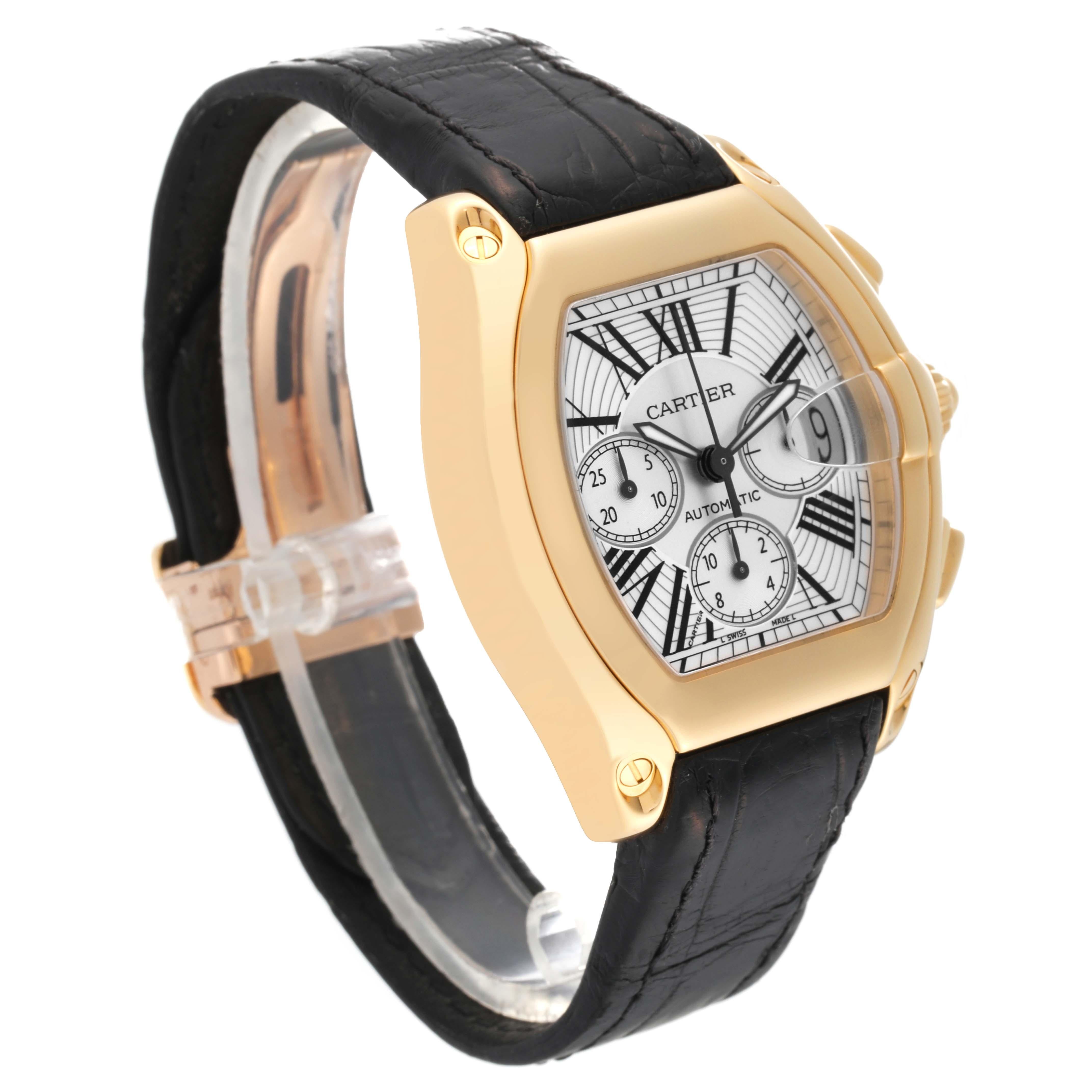Cartier Montre pour homme Roadster Chronographe à bracelet en or jaune et noir W62021Y3 en vente 1