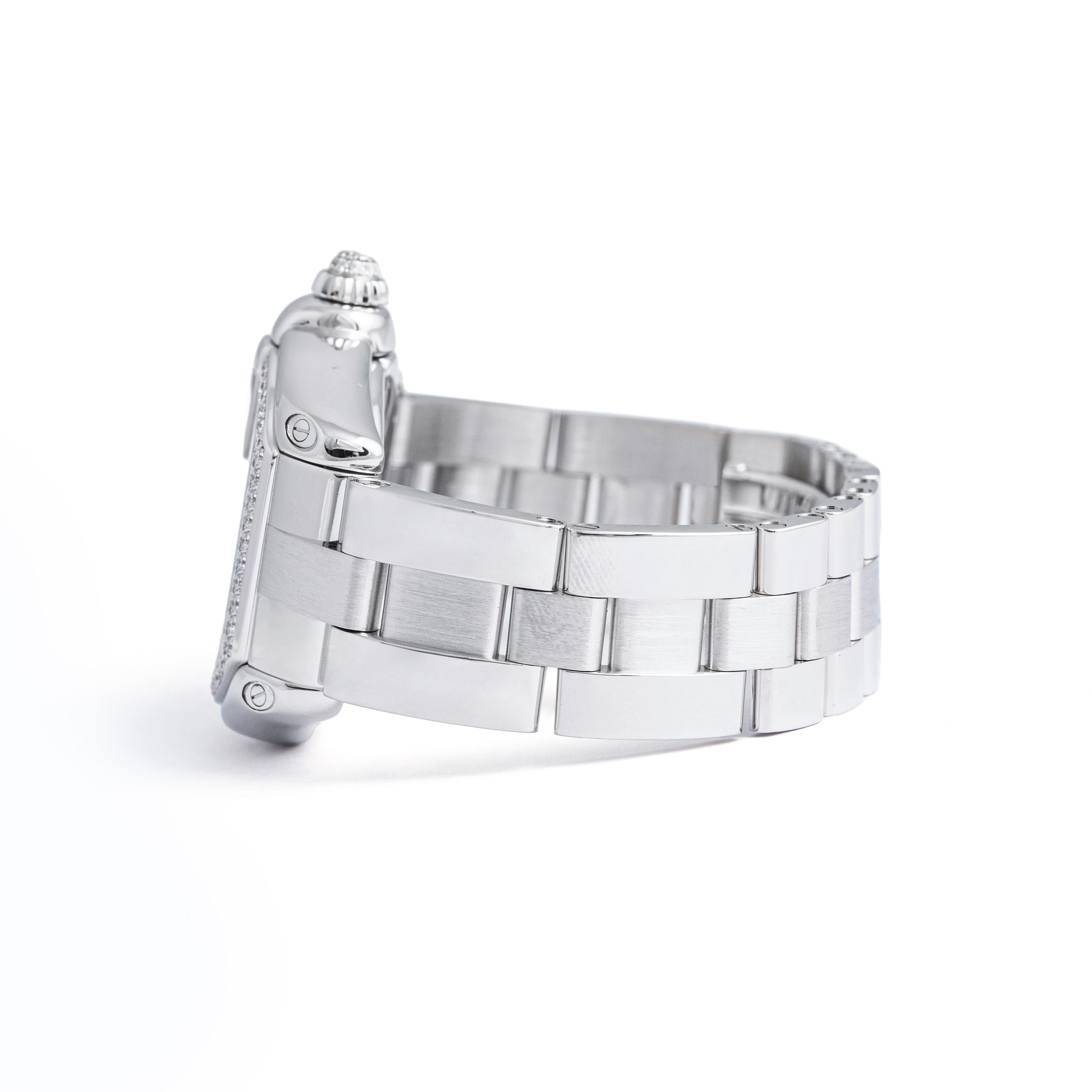 Montre-bracelet Cartier Roadster en or blanc 18 carats et diamants en vente 4