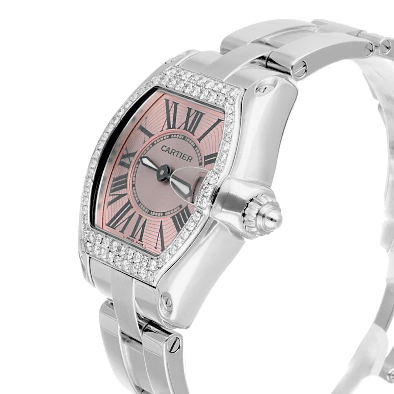 Cartier Roadster Petite montre pour femmes avec cadran rose en acier inoxydable et lunette en diamant Excellent état - En vente à New York, NY