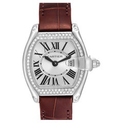 Cartier, petite montre à gousset Roadster en or blanc avec lunette en diamants pour femmes WE500260