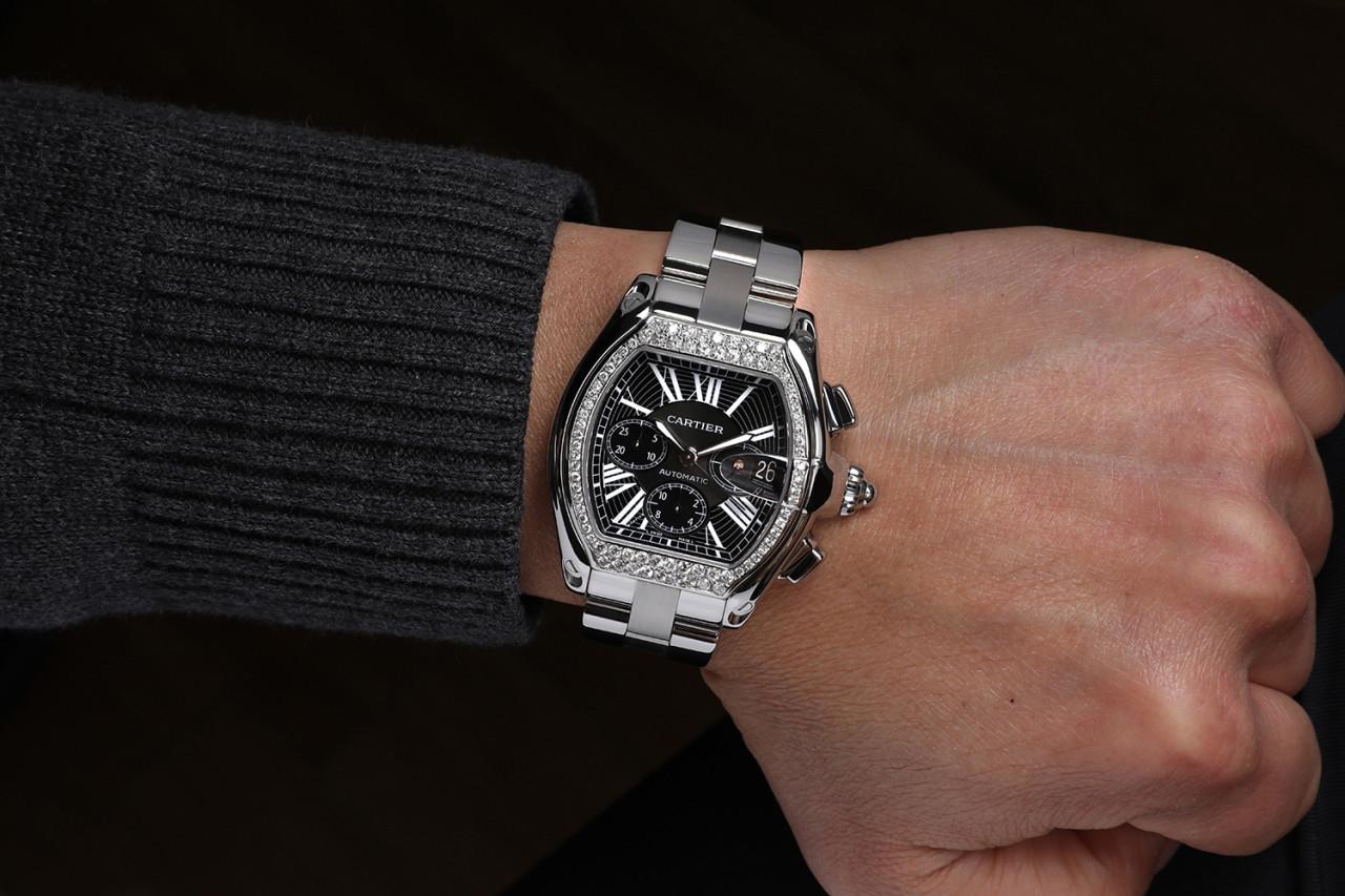 Cartier Montre chronographe RoadsterXL en acier inoxydable avec cadran noir et diamants W62020X6 en vente 3