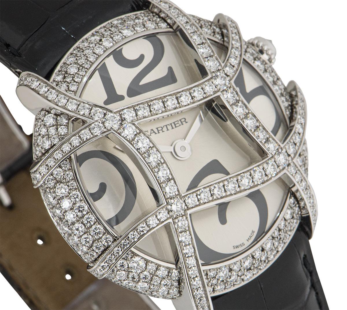 Cartier Montre Ronde Folle Libre en or blanc sertie de diamants WJ304350 Excellent état - En vente à London, GB