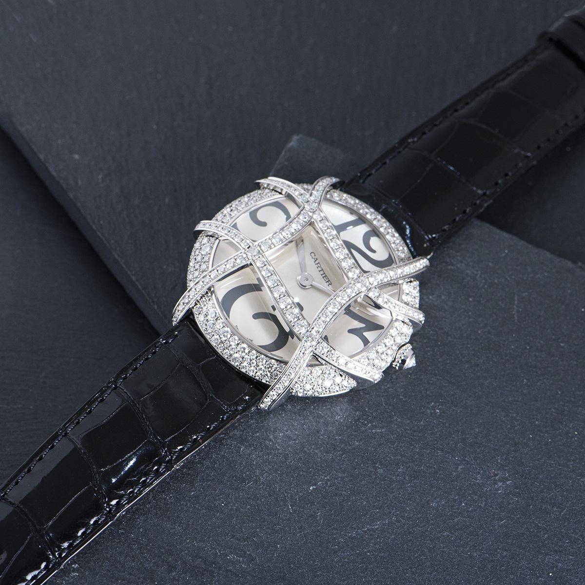 Cartier Montre Ronde Folle Libre en or blanc sertie de diamants WJ304350 en vente 2