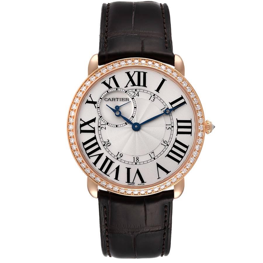 Cartier Ronde Louis 18K Rose Gold Diamond Bezel Mens Watch WR007001. Manual winding movement. 18K Rose gold case 42.0 mm in diameter. Circular grained crown set with diamond. Exhibition transparent sapphire crystal caseback. Original Cartier factory