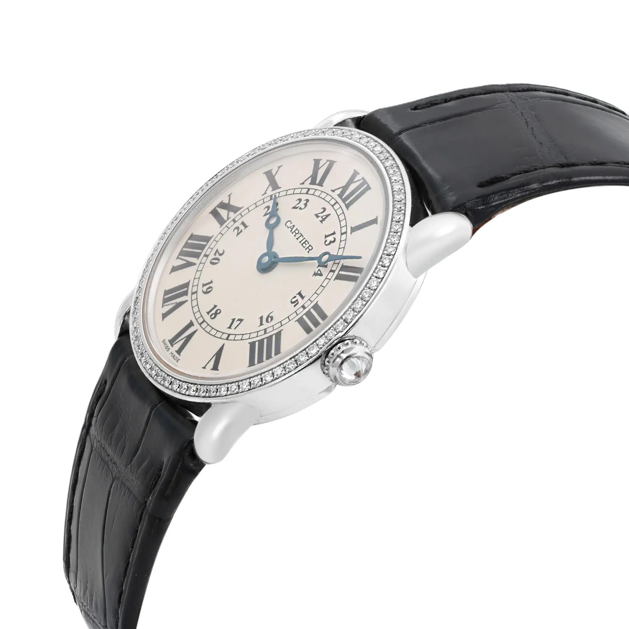 Cartier Ronde Louis 29mm 18K White Gold Diamond Cream Dial Ladies Watch 2887 In Good Condition For Sale In New York, NY