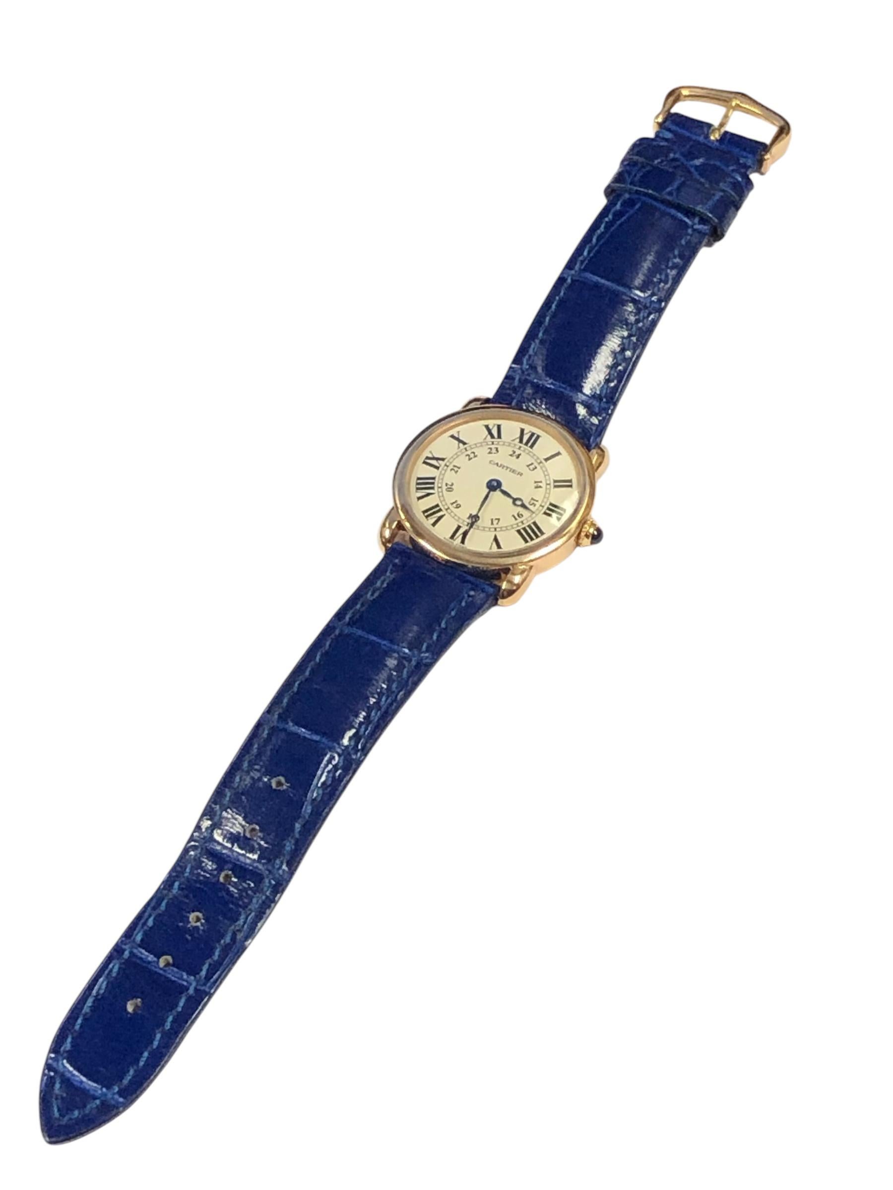 Cartier Ronde Solo 2889 Mid Size Rose Gold Quartz Wrist Watch For Sale 3