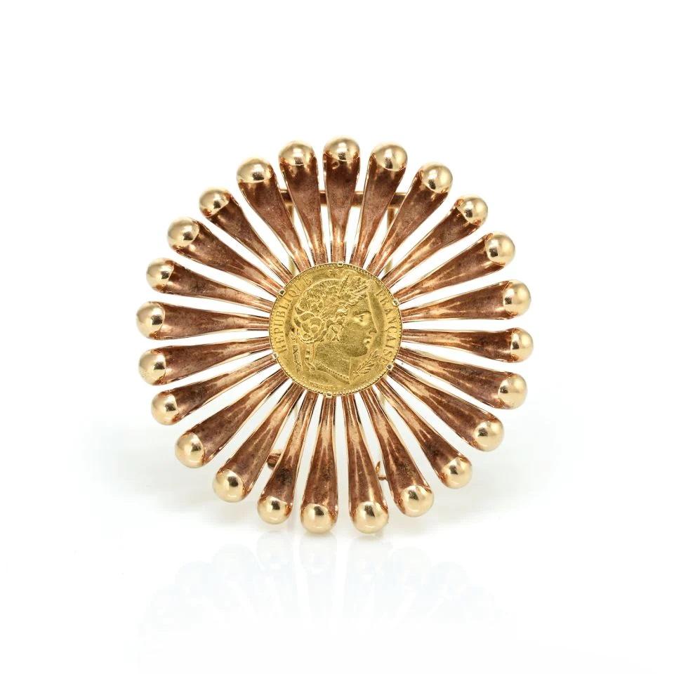 Cartier Round Rose Gold Coin 1950s Pin Brooch For Sale 2