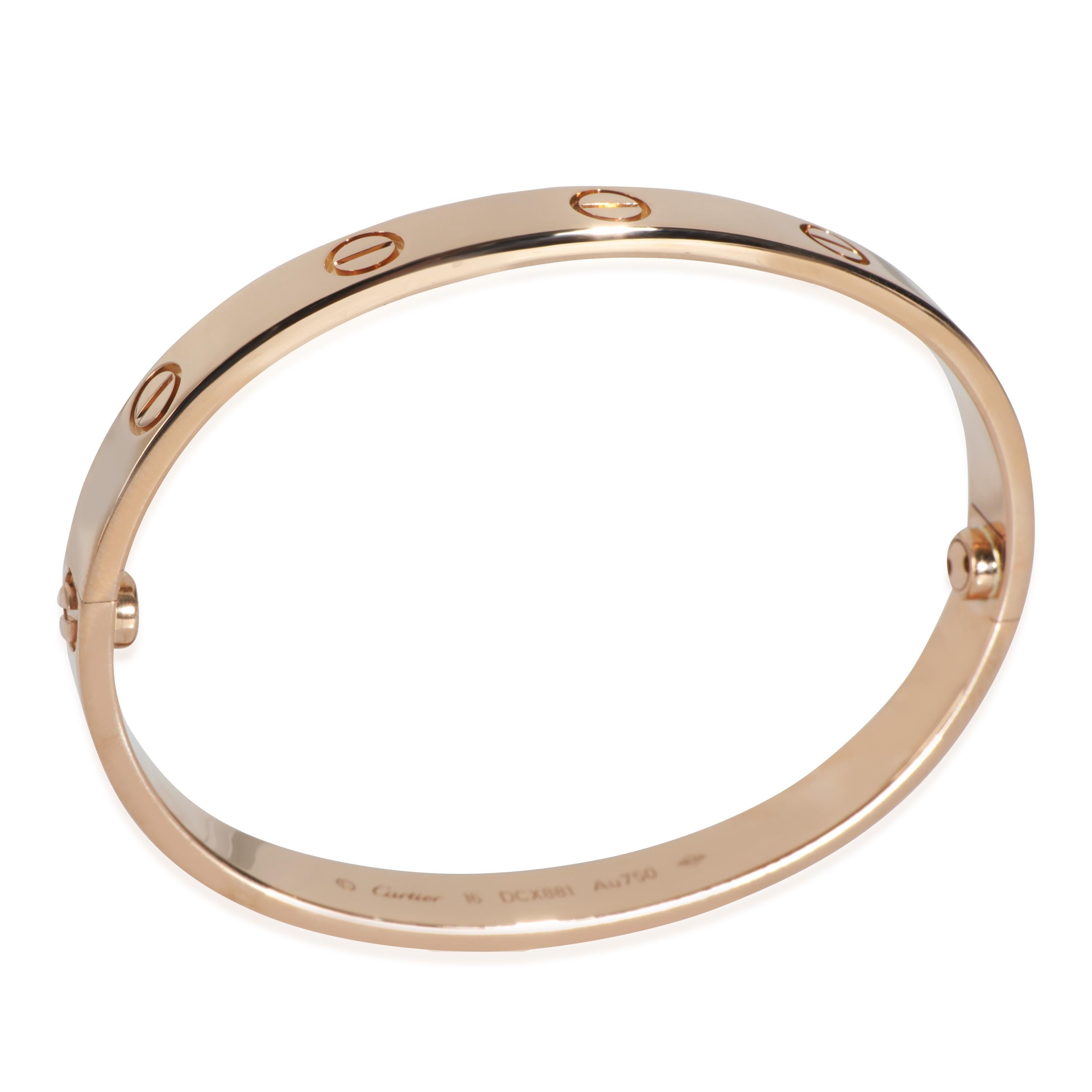 Cartier or rose  Bracelet d'amour

DÉTAILS PRIMAIRES
SKU : 146101
Titre de la liste : Cartier Or Rose  Bracelet d'amour
Description de l'état : La collection Love de Cartier est l'incarnation même de l'icône, depuis les designs reconnaissables