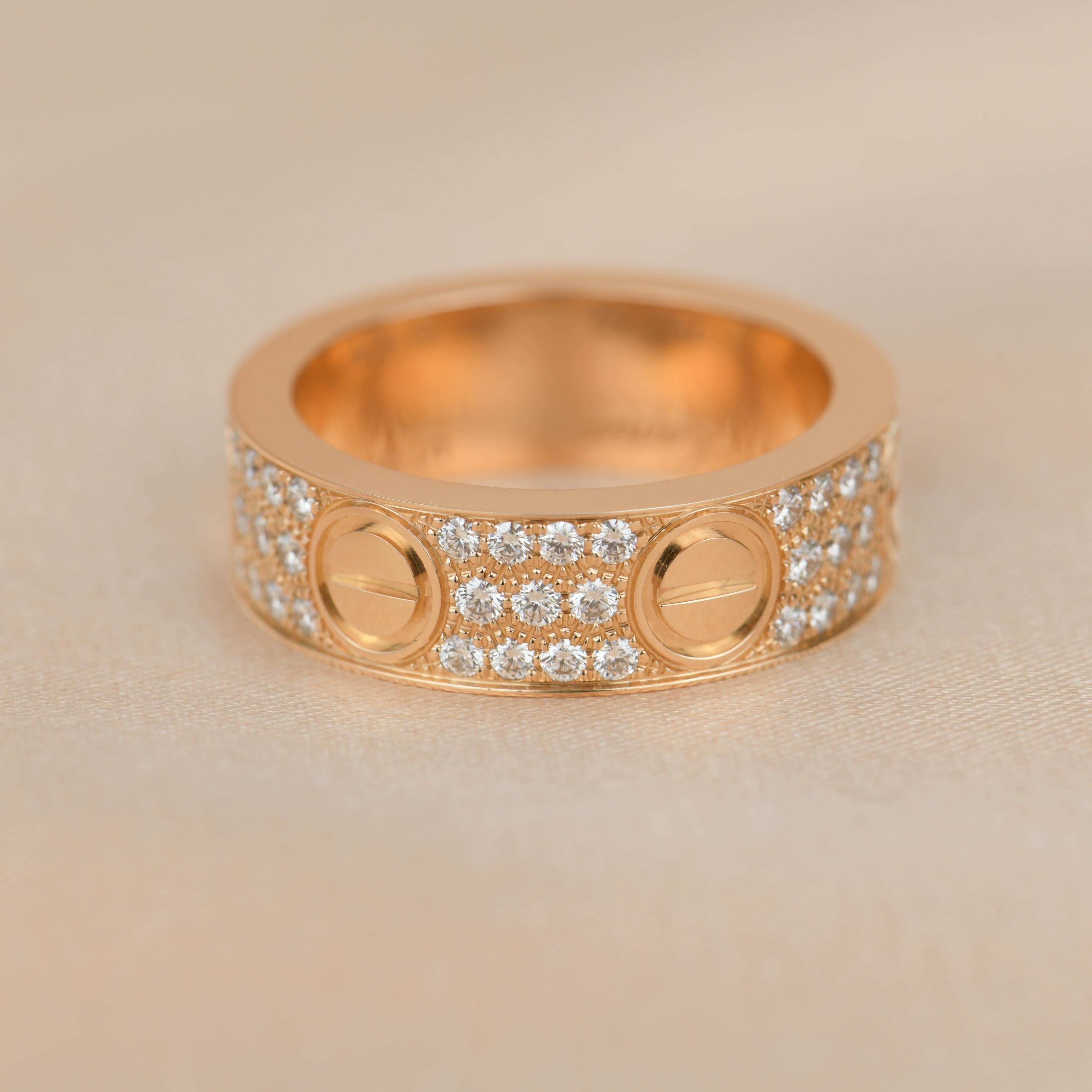 Dandelion Antiques Code	AT-1144
Brand	                                Cartier
Model	                                B4087600
Serail No	                                UT8***
Date                                        2012
Retail Price	             