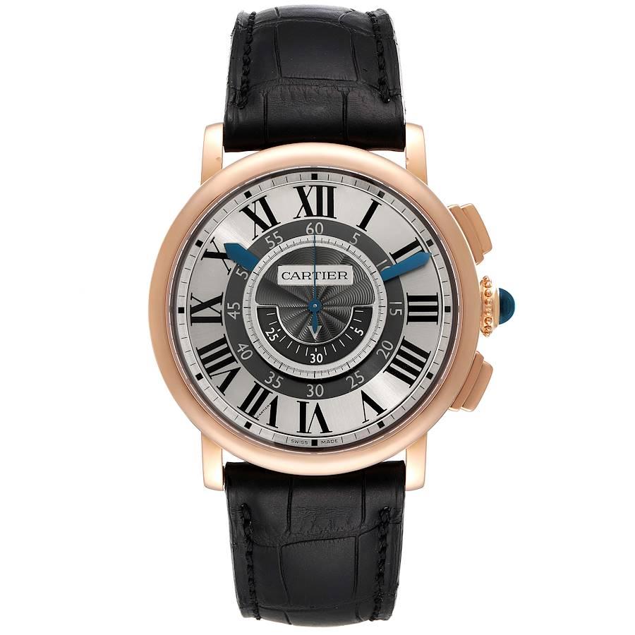 Cartier Rotonde Rose Gold Slate Dial Mens Watch W1555951. Manual winding chronograph movement. 18k rose gold case 42.0 mm in diameter. Circular grained crown set with the blue sapphire cabochon. Exhibition transparent sapphire crystal case back. .