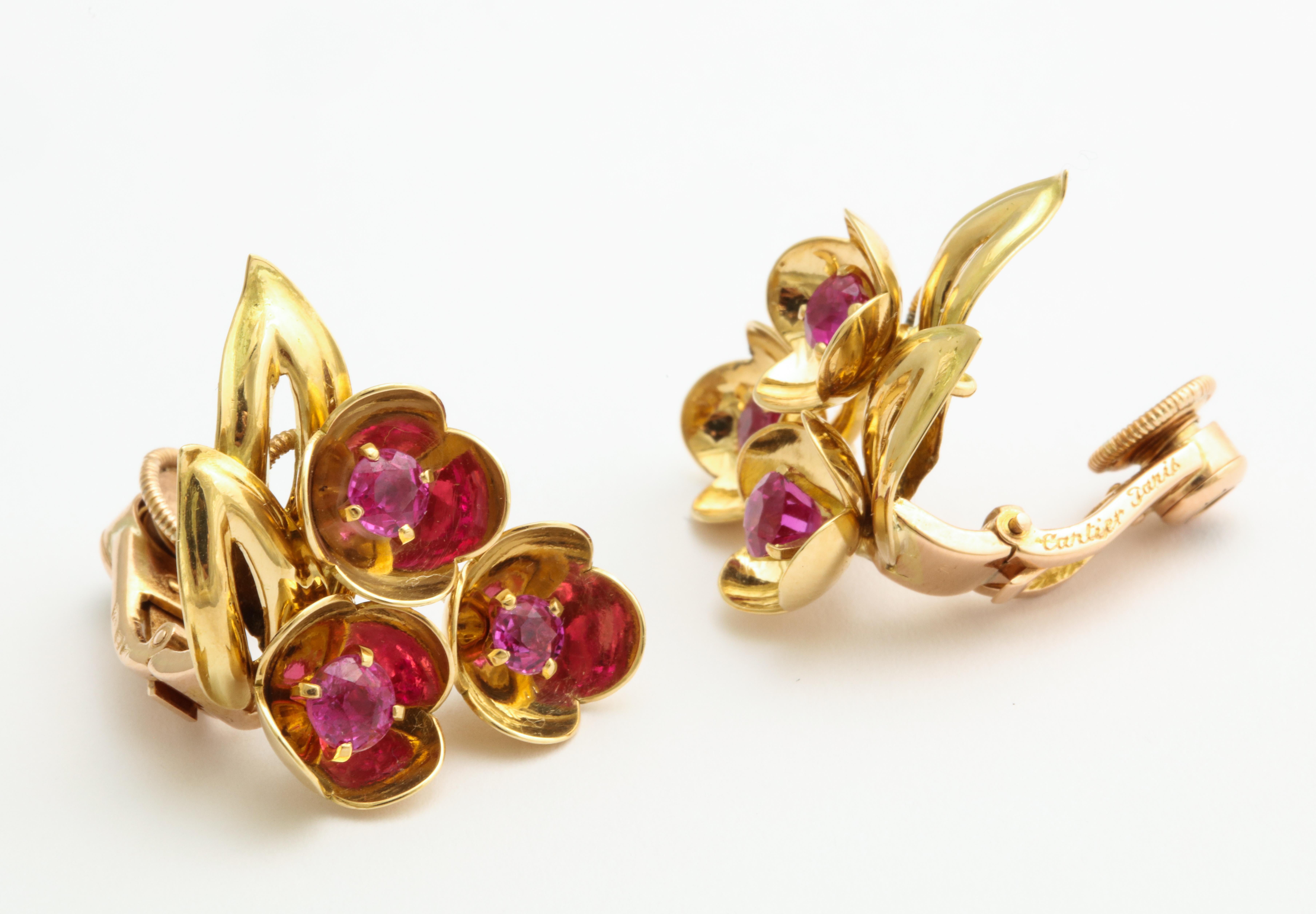 Cartier Ruby and 18 Karat Yellow Gold Flower Earrings, circa 1940s In Excellent Condition In New York, NY