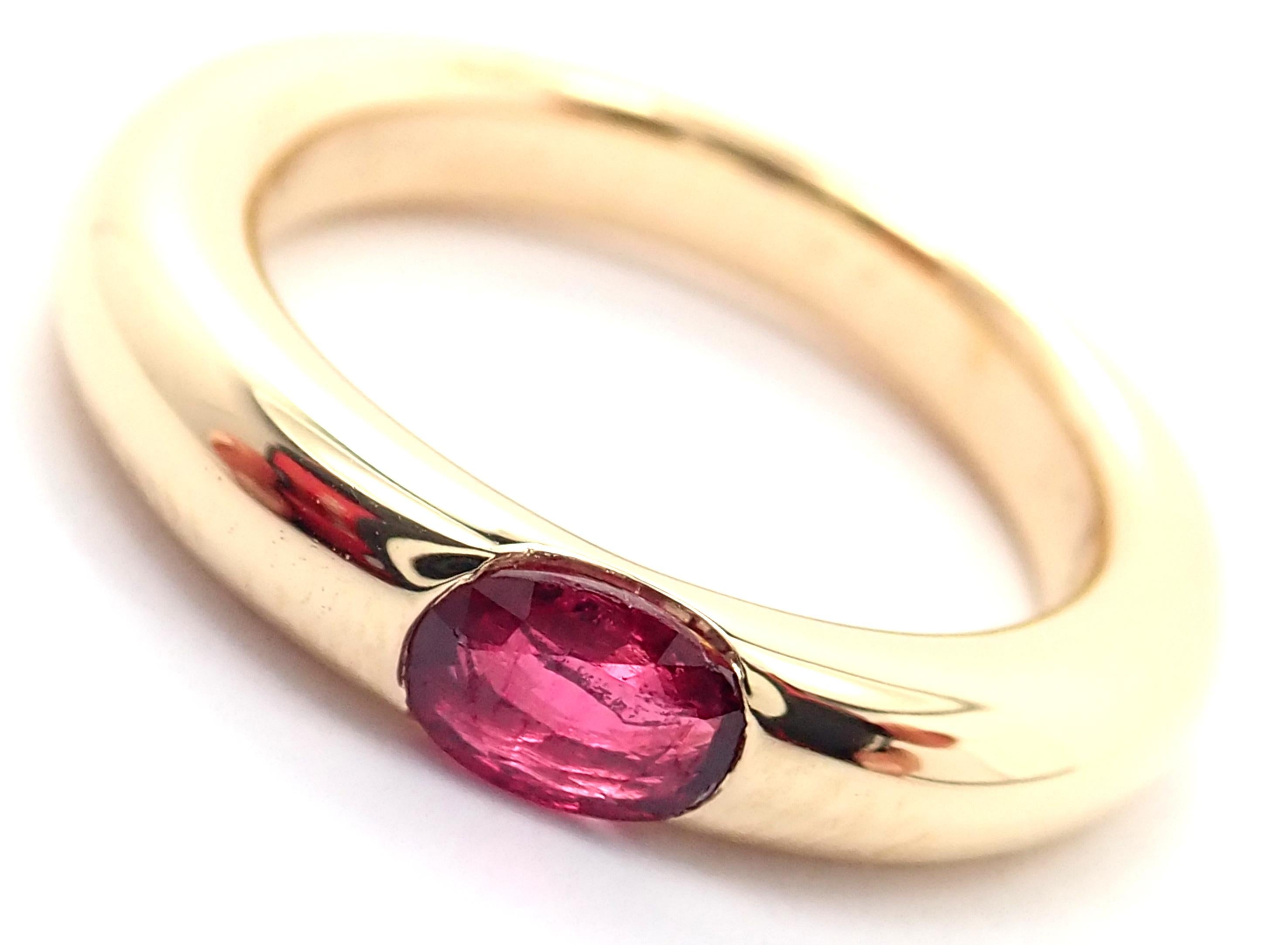 18k Yellow Gold Ellipse Ruby Band Ring by Cartier.
With 1 oval-shaped beautiful ruby 5mm x 4mm.
Details:
Width: 4mm
Weight: 8.3 grams
Ring Size: EEuropean 51, US 5.5
Stamped Hallmarks: Cartier 750 51 B72188
*Free Shipping within the United