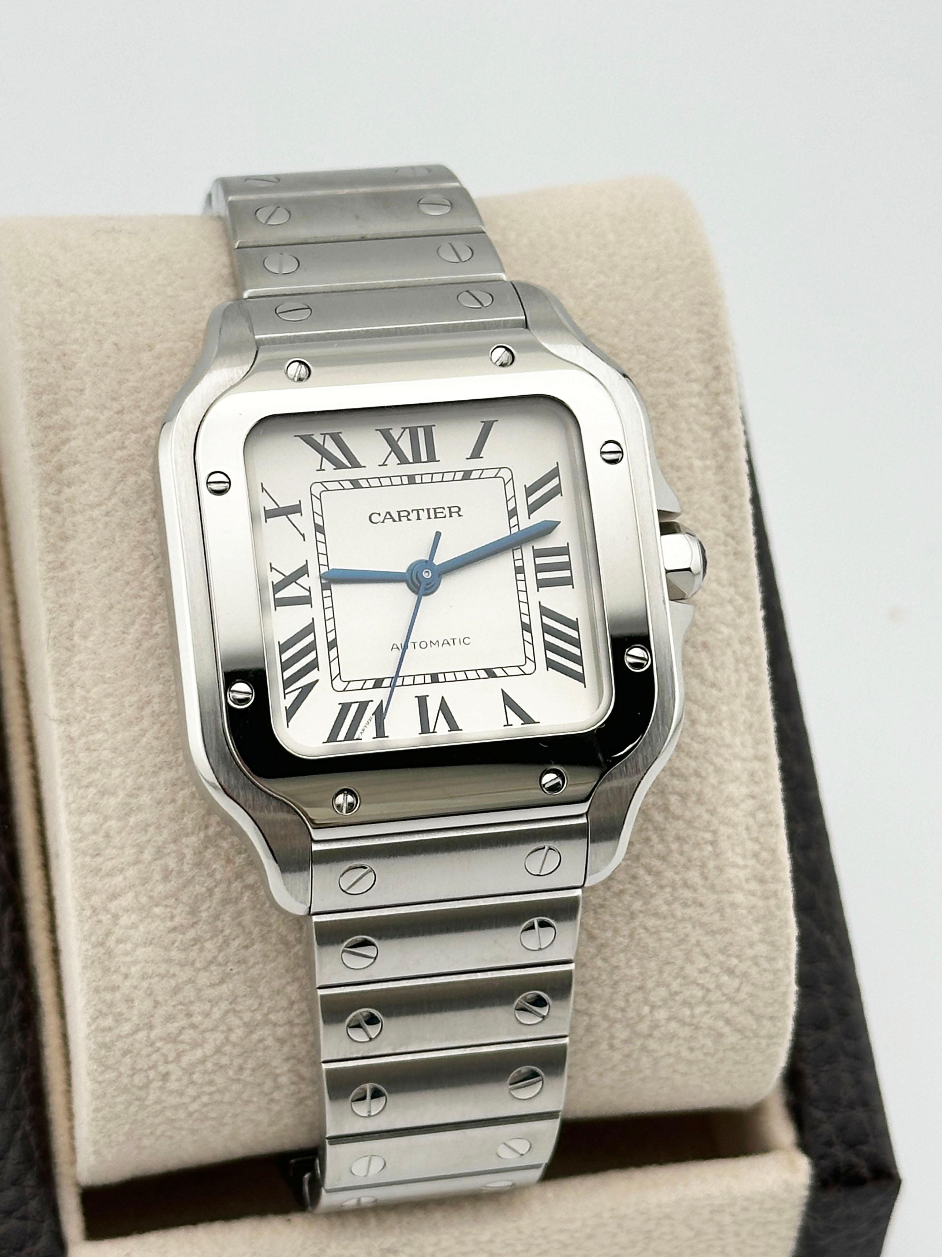 Cartier Santos 4075 WSSA0029 avec cadran argenté en acier inoxydable Excellent état à San Diego, CA