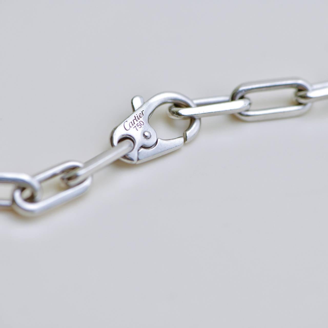 Cartier Santos de Cartier Collier en or blanc 18 carats, modèle moyen en vente 5