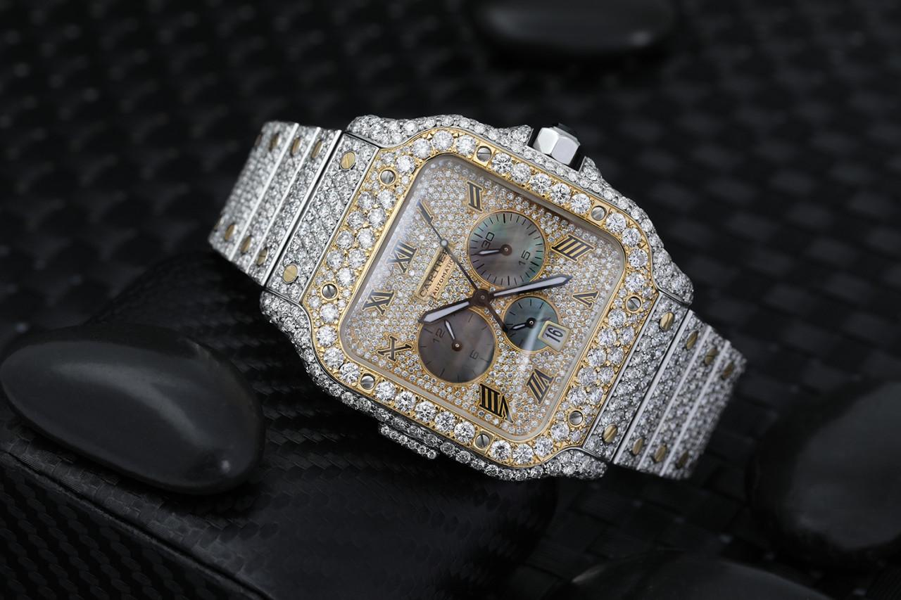 Cartier Santos De Cartier Chronograph zweifarbige maßgefertigte Diamantuhr W2SA0008 im Zustand „Neu“ im Angebot in New York, NY