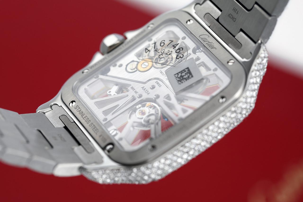 Cartier Santos De Cartier Zweifarbige gelbe Uhr mit Skelett, maßgefertigtes Diamanten, WHSA0019 (Rundschliff) im Angebot