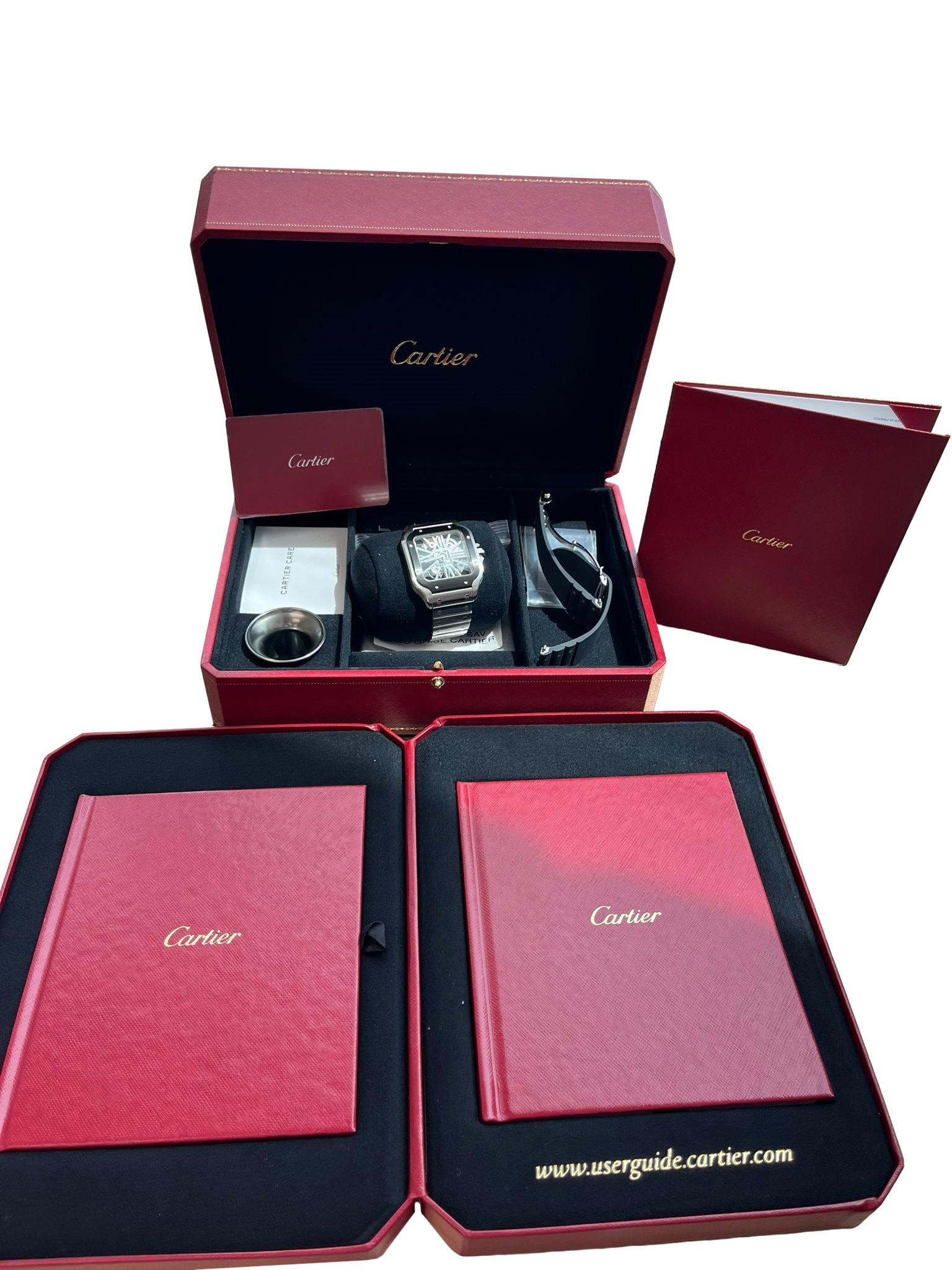 Orologi Santos scheletrati, modelli di grandi dimensioni, movimento meccanico a carica manuale e calibro 9611 MC. Cassa in acciaio ADLC nero, corona a 7 lati con giada verde incastonata, lancette a forma di gladio in acciaio grigio, vetro zaffiro e