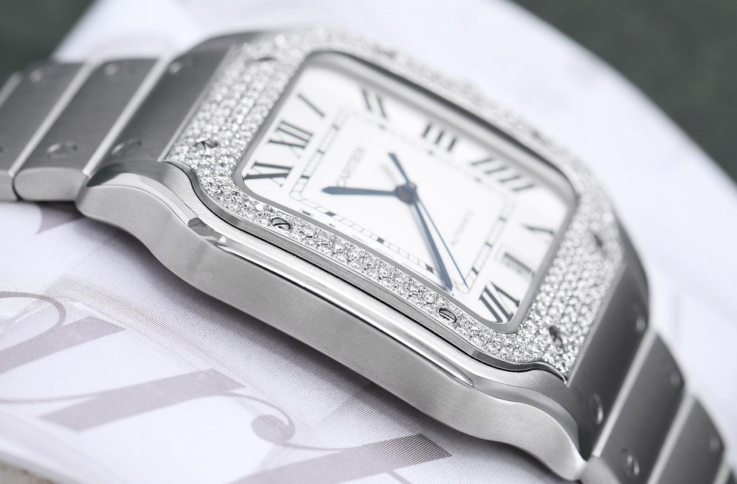 Cartier Santos De Cartier Stainless Steel Watch with Diamond Bezel White Dial In New Condition For Sale In New York, NY