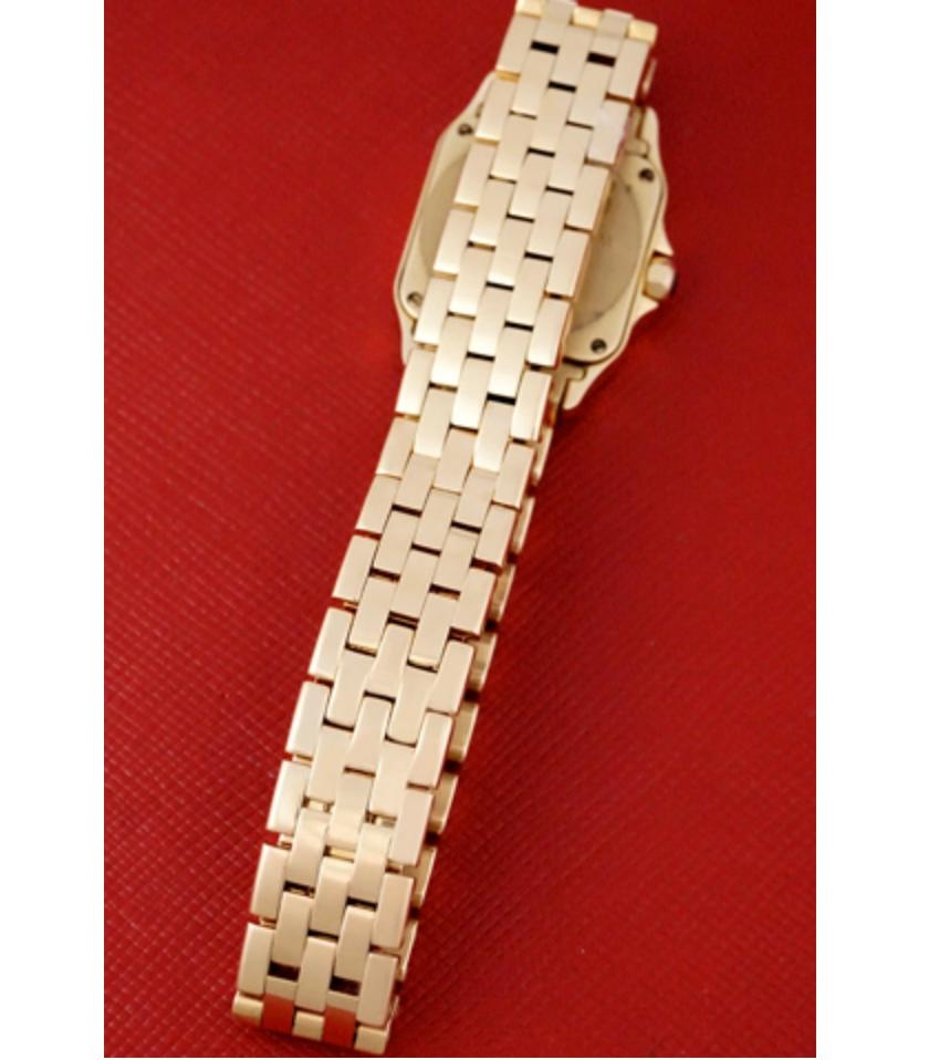 Contemporary Cartier Santos DeMoiselle 18 Karat Rose Gold Model W25077X9 Watch