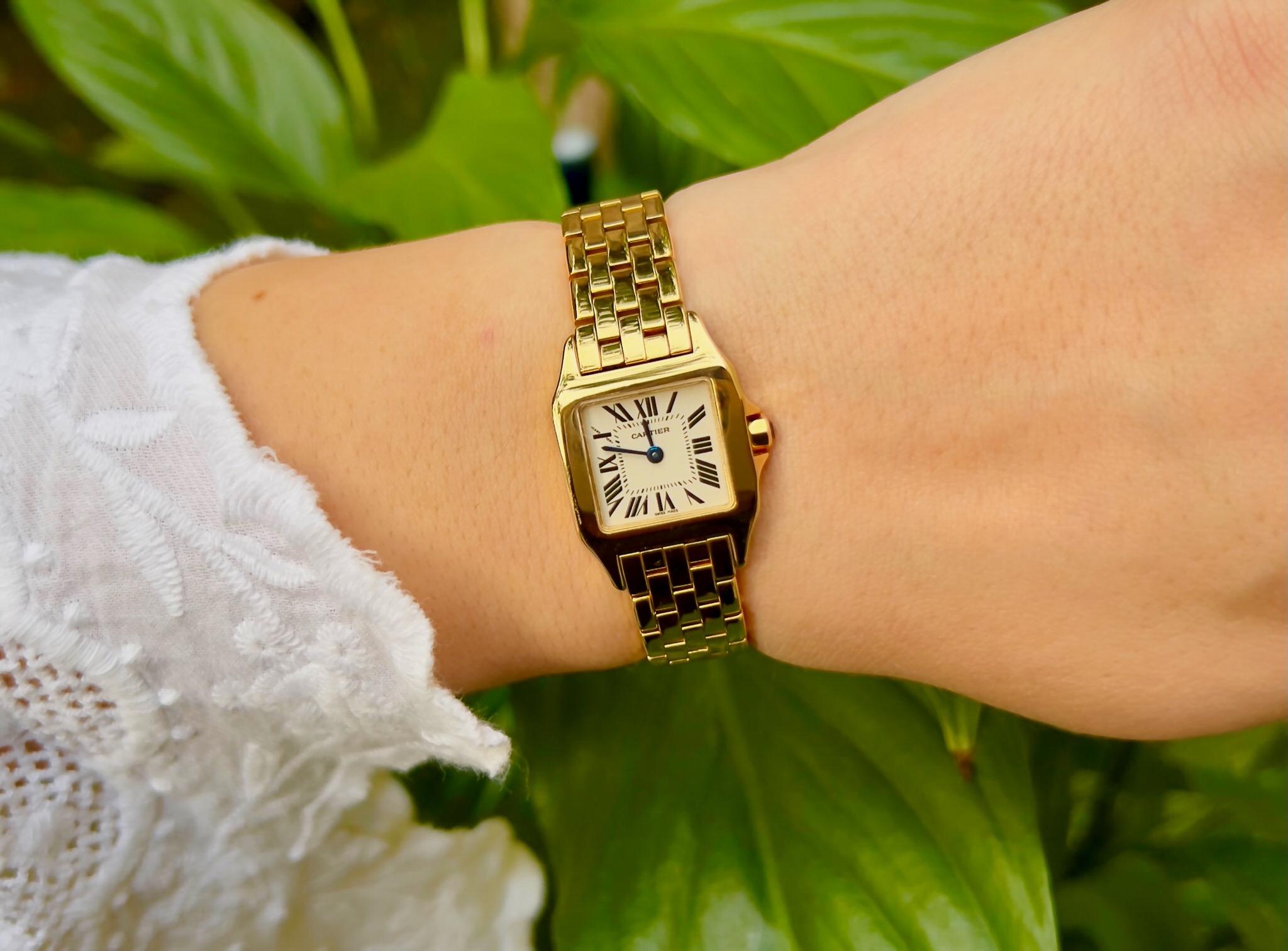 Brand: Cartier
Collection: Santos Demoiselle
Model: 2699
It comes with the Original Box & Appraisal by GIA GG/AJP
Metal: 18K Yellow Gold
Band Length: 6 inches