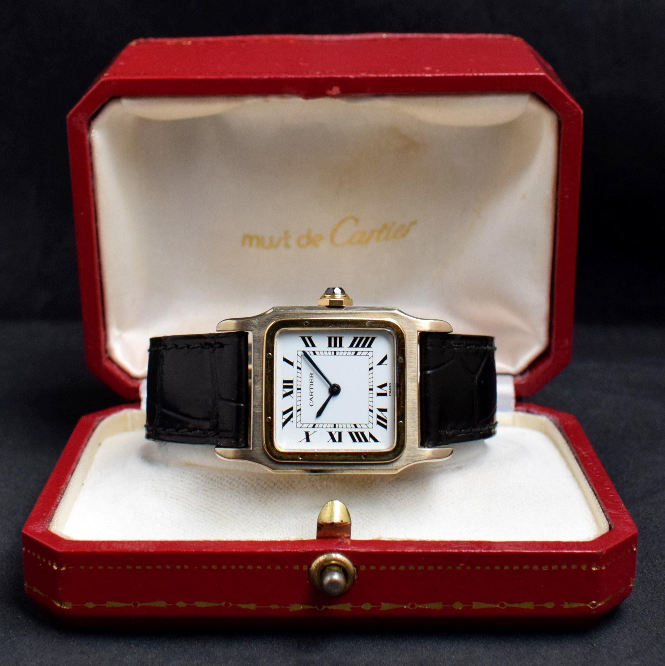 Marke: Vintage Cartier
Modell: Santos Dumont
Jahr: 1980er Jahre
Uhrwerk: Handaufzug
Seriennummer: 78xxxxxxx
Referenz: C03225
Das bedeutendste Modell von Cartier, die 