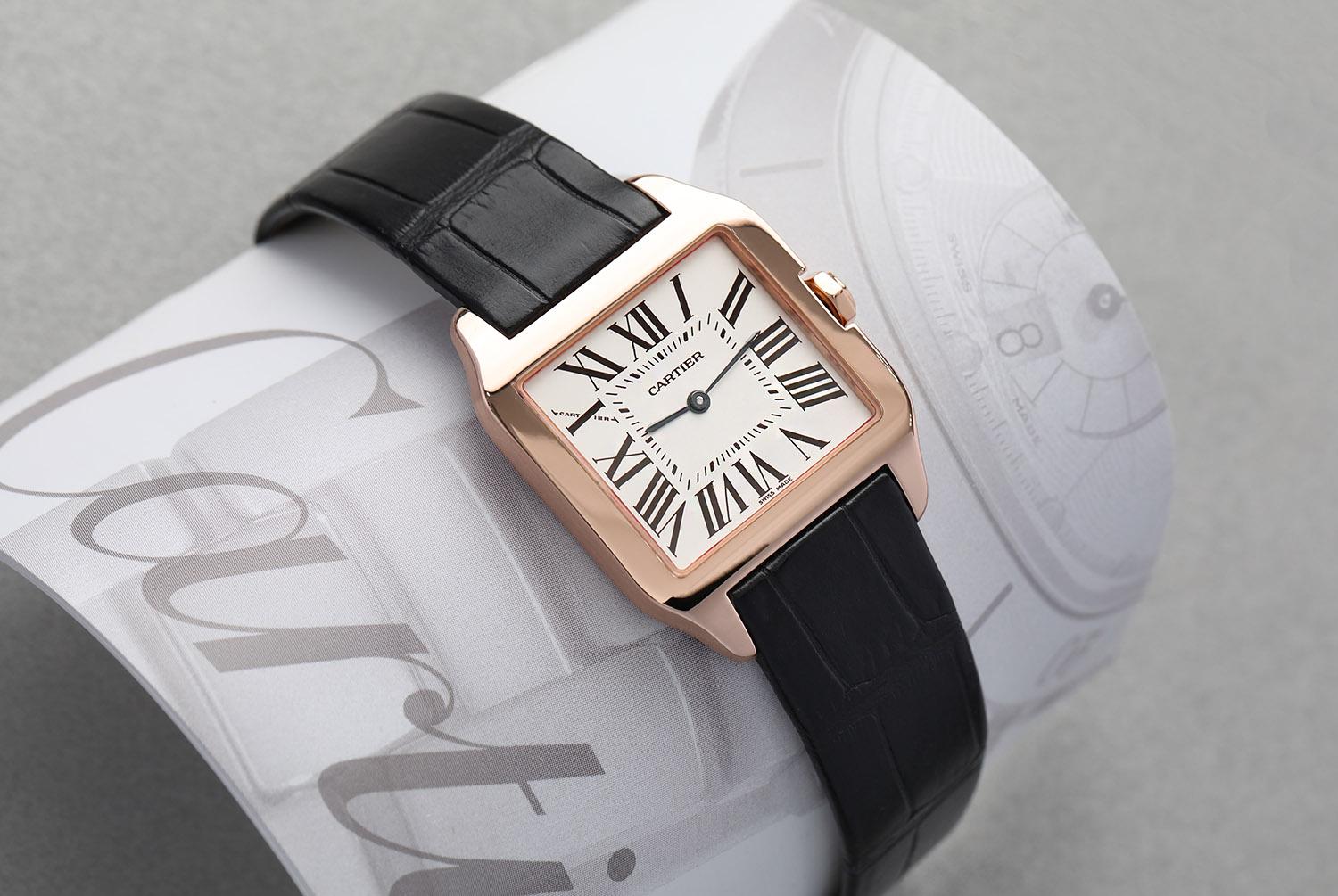 Cartier Santos Ladies Dumont Quartz, 18k Rose Gold, W2009251 - Quartz. 18k rose gold square case (30 mm x 38 mm) diameter. Silver Dial with Roman numerals. Black alligator strap with 18k rose gold deployant style buckle. Watch has been
