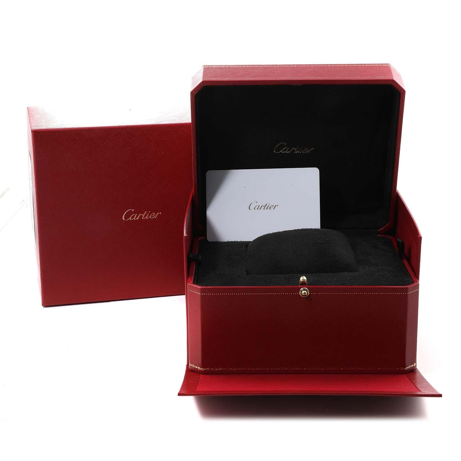 Cartier Santos Dumont Große schwarze Stahl-Herrenuhr mit Riemen WSSA0046 Ungetragen 5