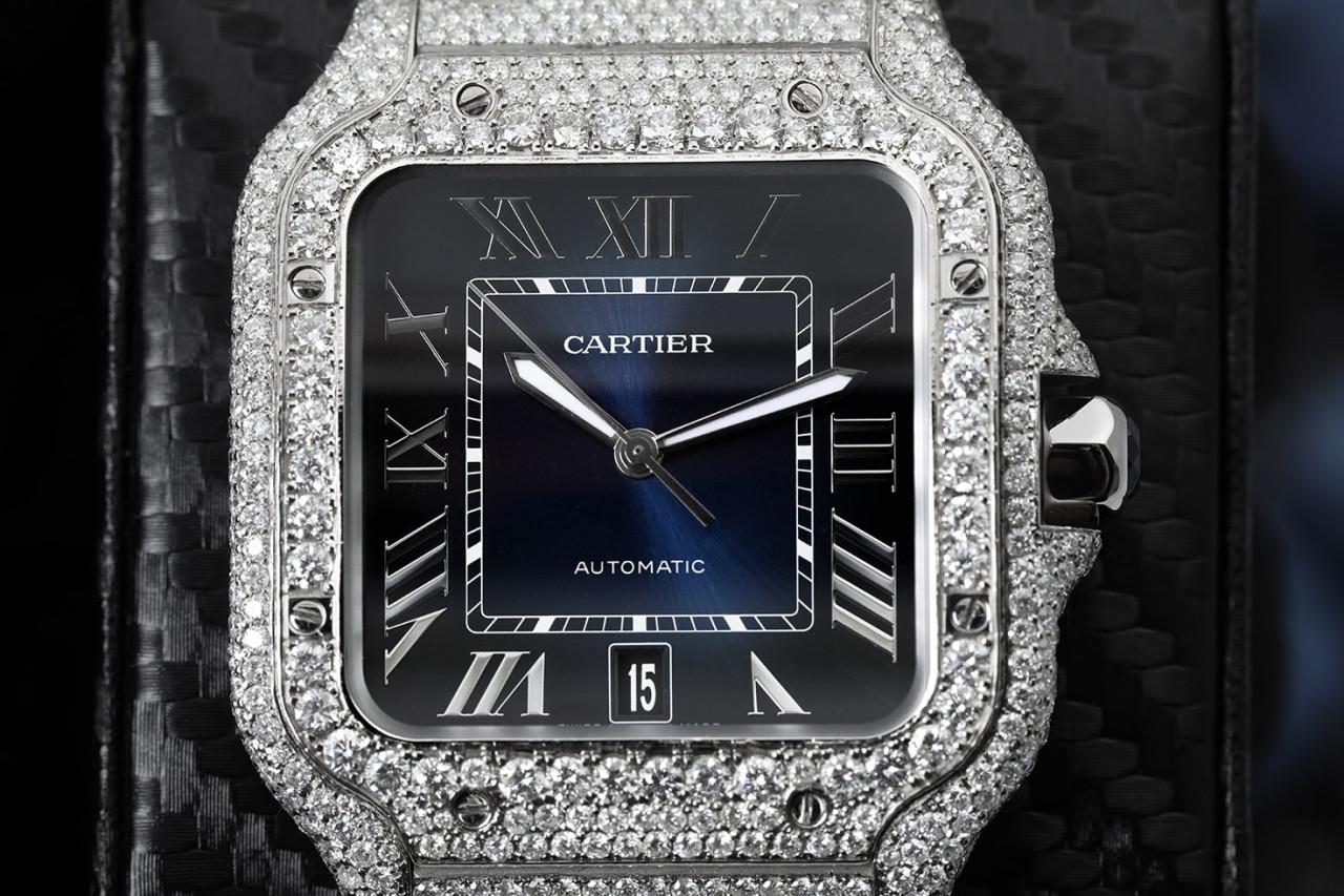 Cartier Santos Große Edelstahl-Uhr mit maßgefertigten Diamanten WSSA0018 (Rundschliff) im Angebot