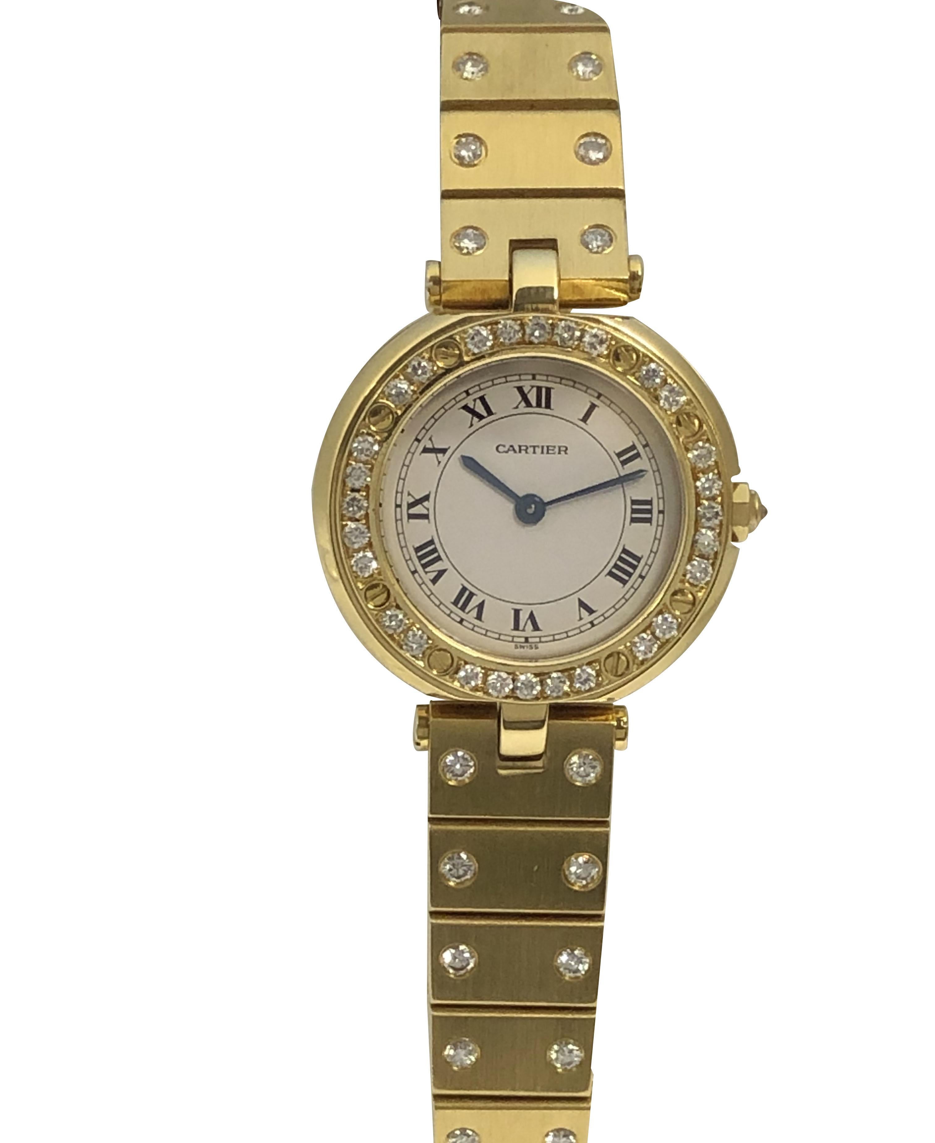 Taglio rotondo Cartier Santos Ronde Donna Oro e diamanti incastonati Orologio da polso al quarzo in vendita