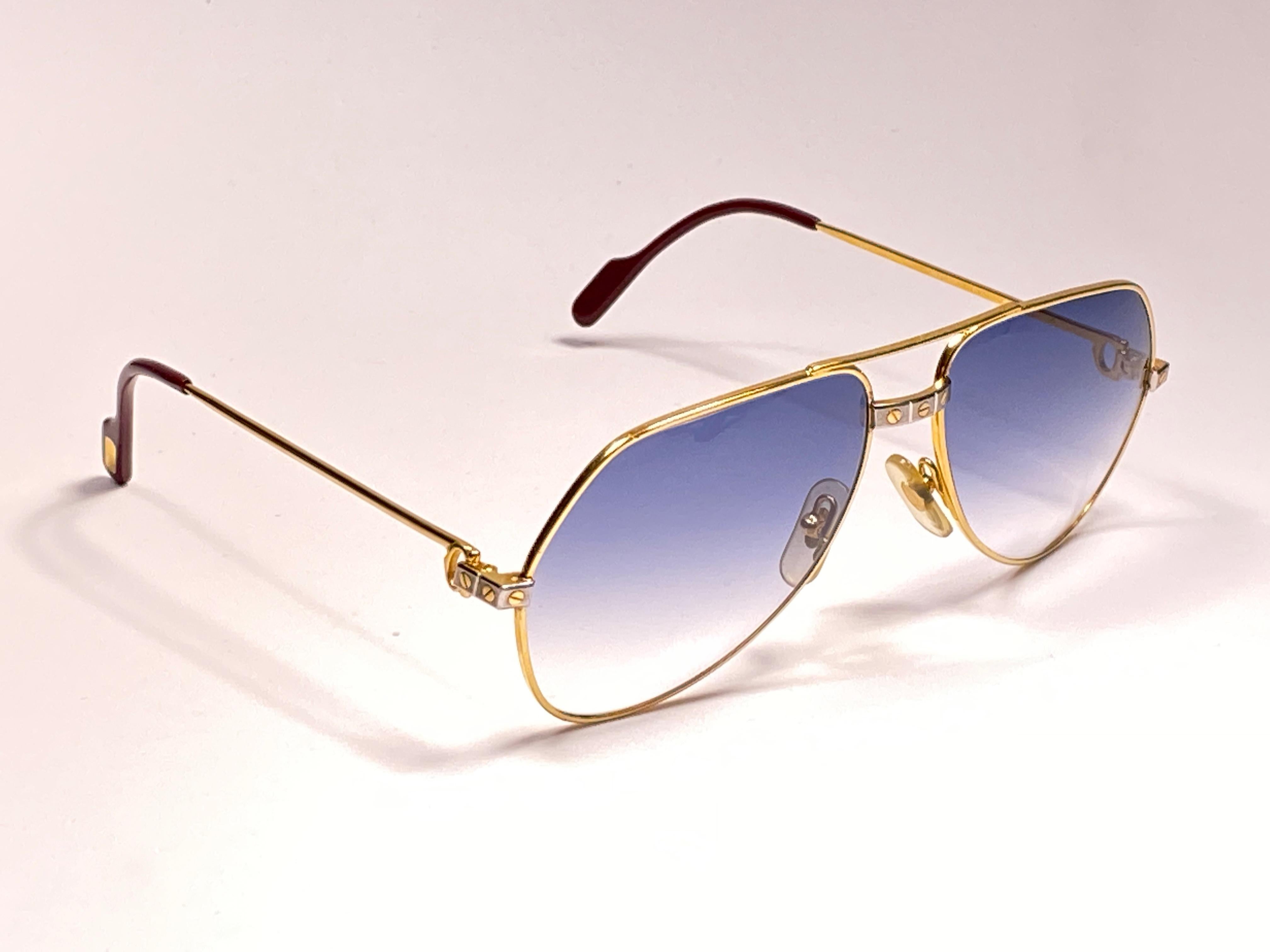 Lunettes de soleil Cartier Santos Screws 1983 59mm 18K Heavy Plated Blue Lens France en vente 5