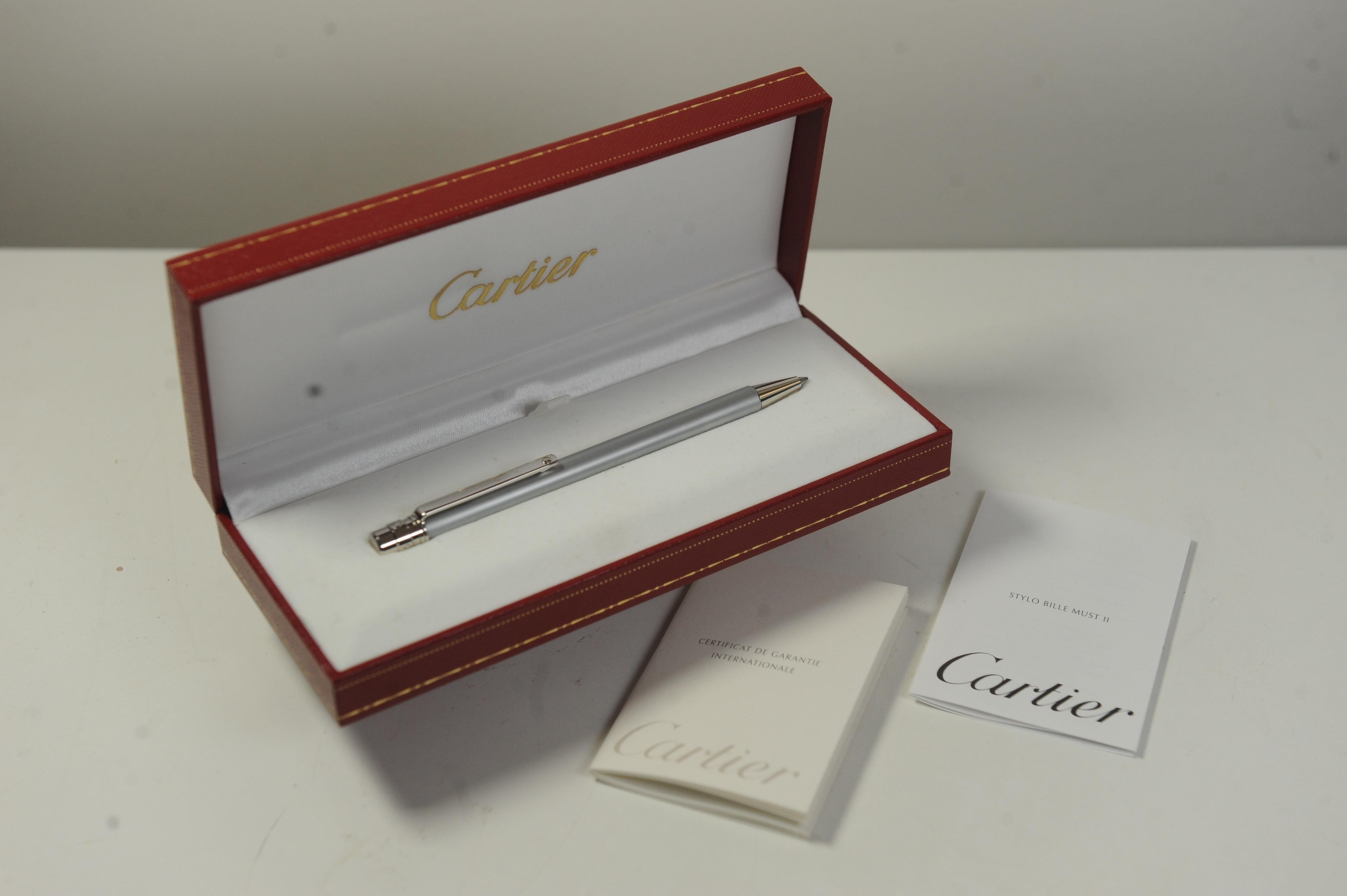 Bolígrafo Cartier Santos Style Billo M Cromo Cepillado en Estuche Cartier en venta 4