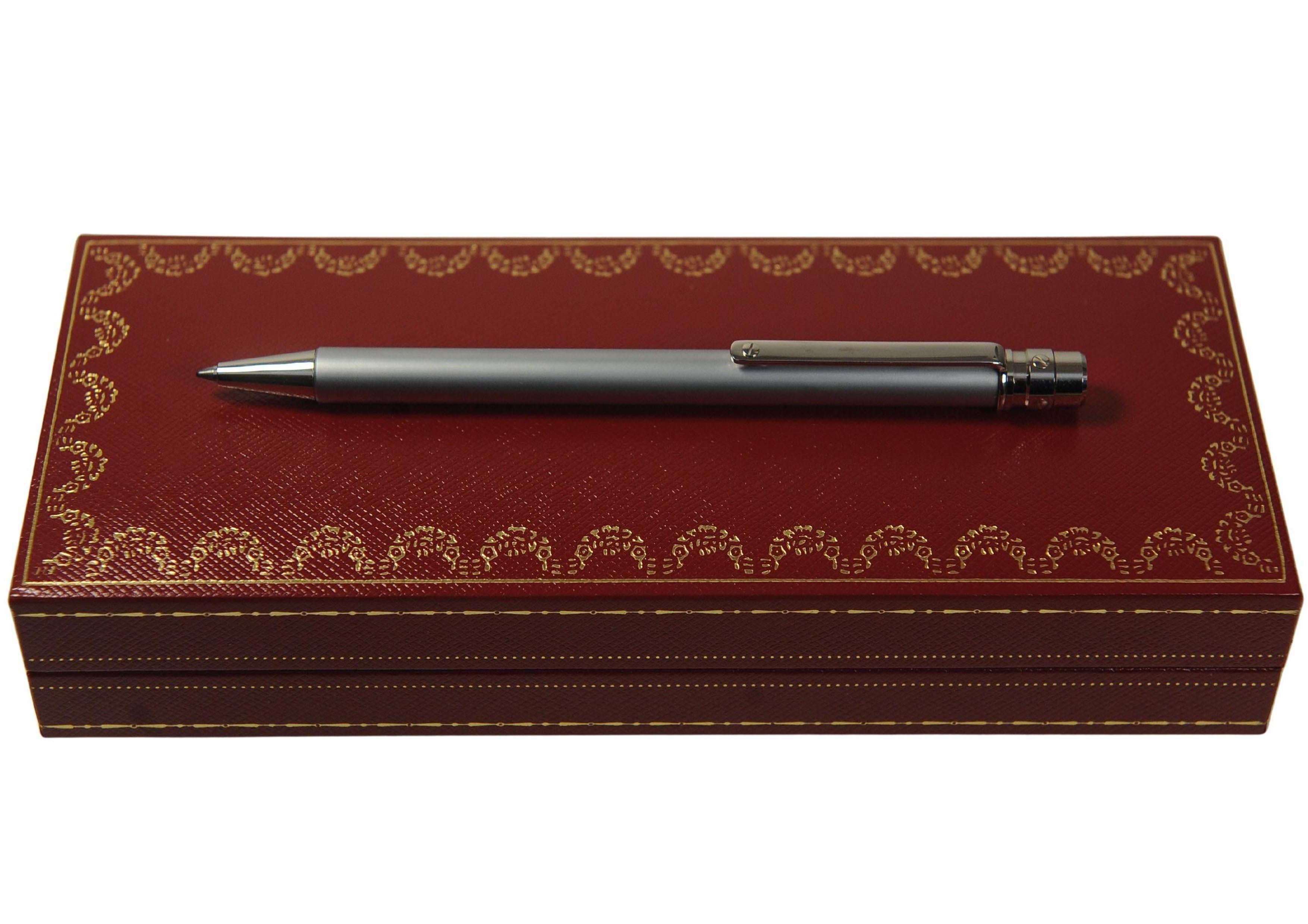 Bolígrafo Cartier Santos Style Billo M Cromo Cepillado en Estuche Cartier en venta 2