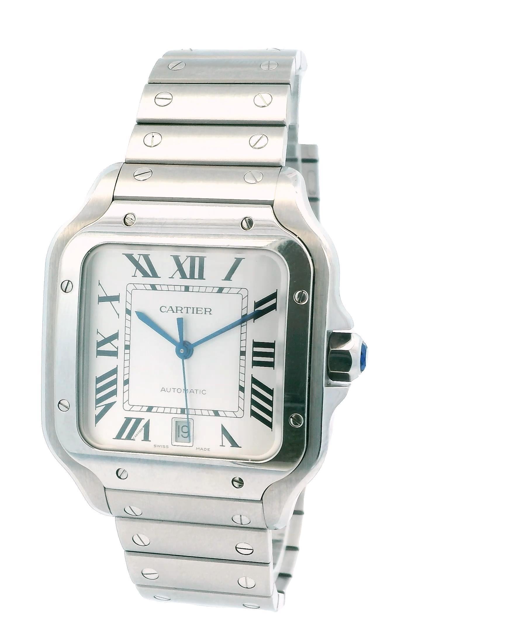 Die Cartier Santos 4072 ist eine raffinierte Herrenuhr mit einem 40-mm-Edelstahlgehäuse, das ihr ein robustes und zugleich stilvolles Aussehen verleiht. Die Lünette aus rostfreiem Stahl trägt zur Haltbarkeit und Eleganz der Uhr bei. Die Uhr hat ein