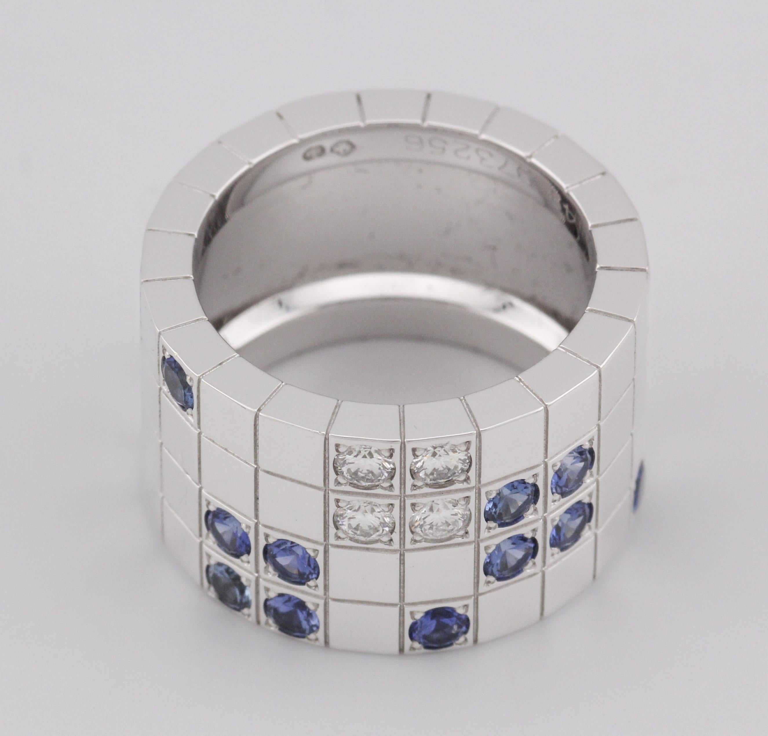 Elegante e raffinato, l'anello a fascia Cartier Lanieres è un'espressione senza tempo di raffinatezza geometrica. Realizzato meticolosamente in oro bianco 18 carati, l'anello presenta il caratteristico motivo a lanieres (mattoni) di Cartier: linee