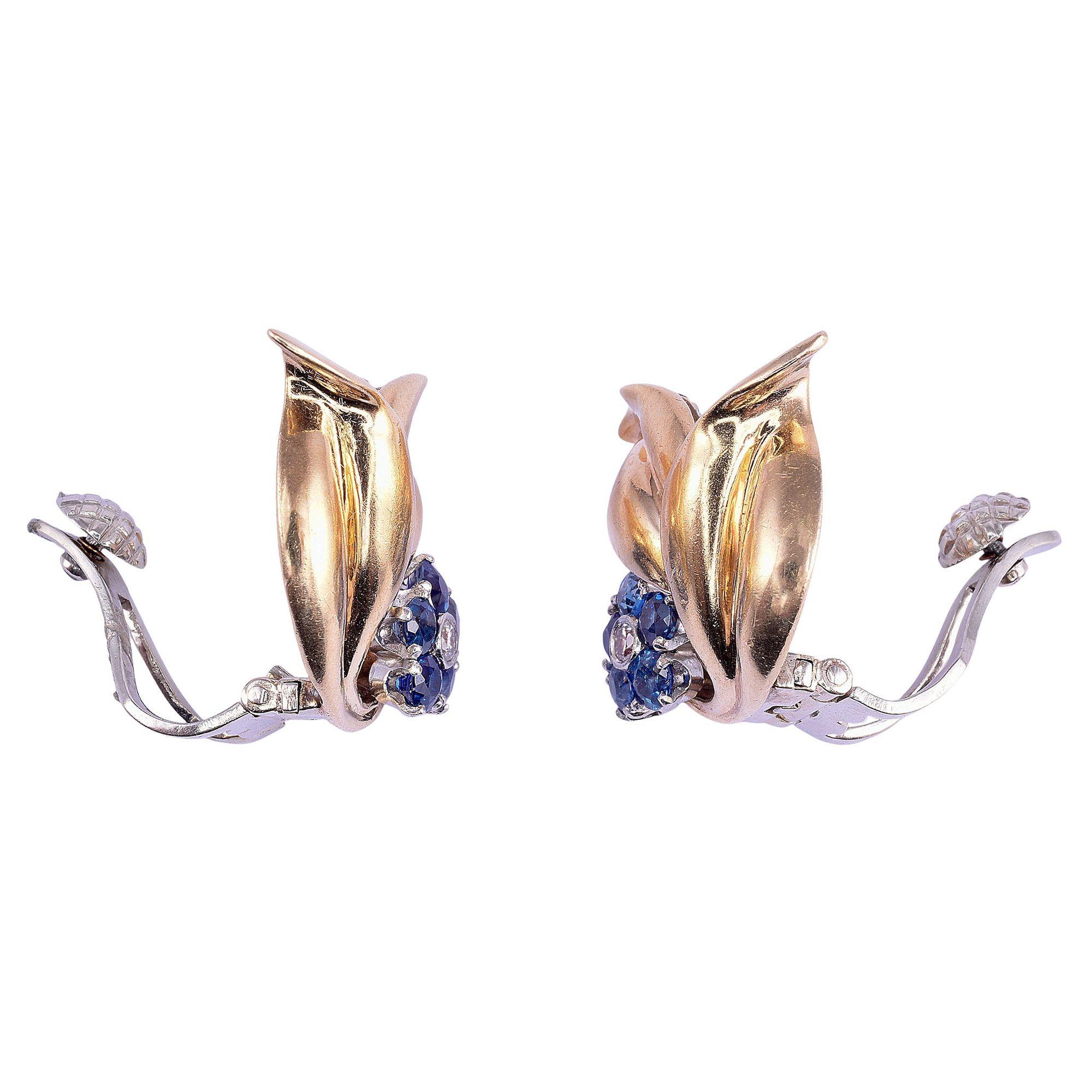 Round Cut Cartier Sapphire Flower Clip Earrings For Sale