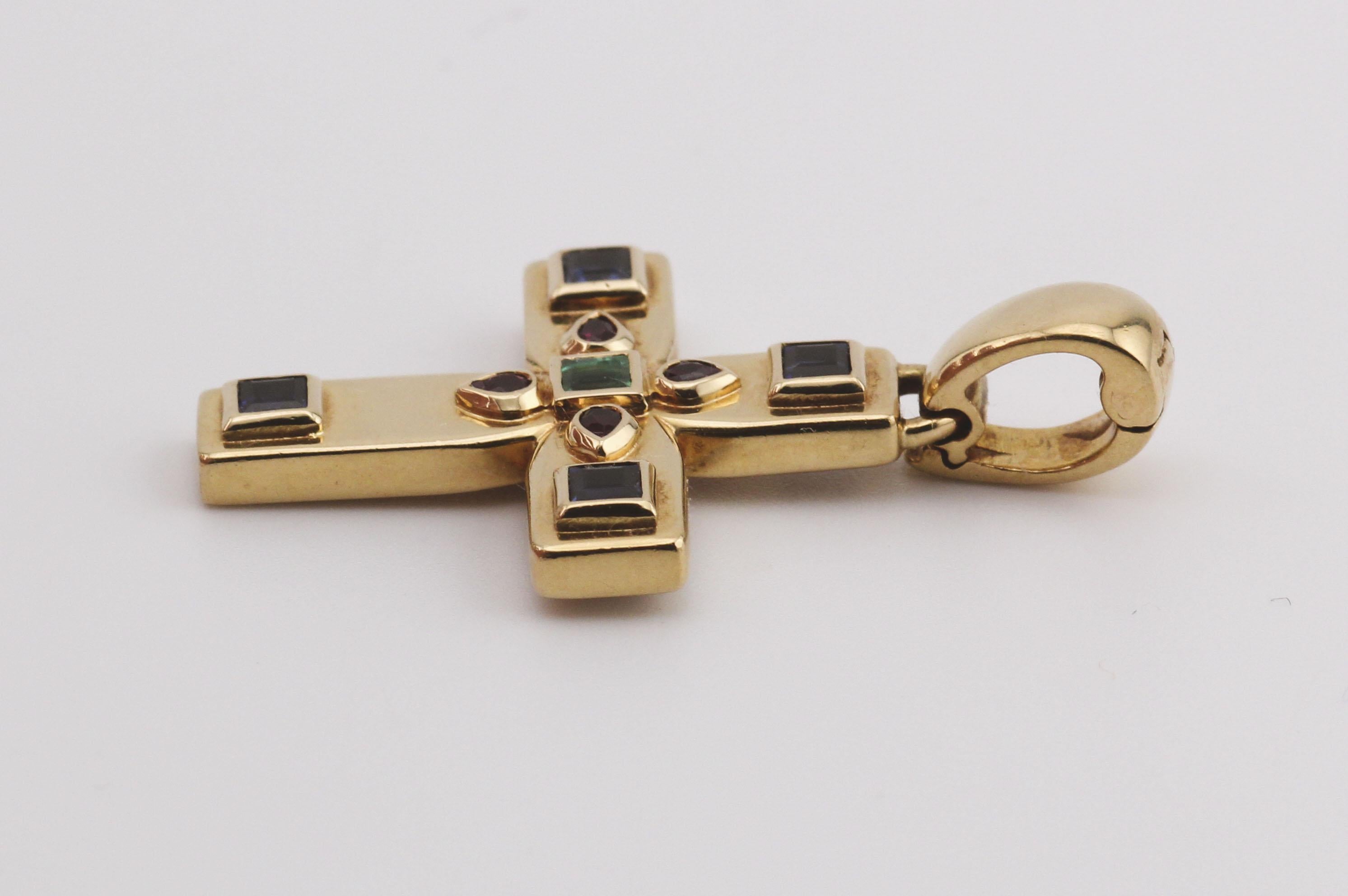 Femenino o masculino Colgante Cruz Bizantina Zafiro Rubí Esmeralda 18k Oro Amarillo Cartier