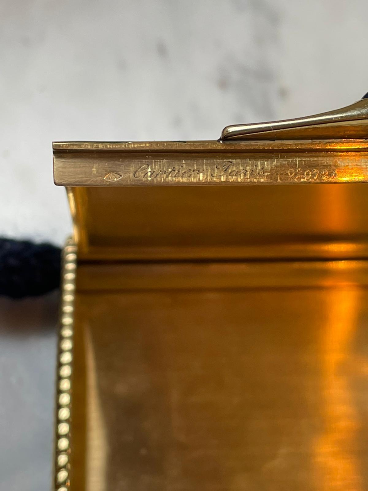Art déco Cartier - Porte-cigares et porte-monnaie de soirée en or serti de saphirs, vers 1930 en vente