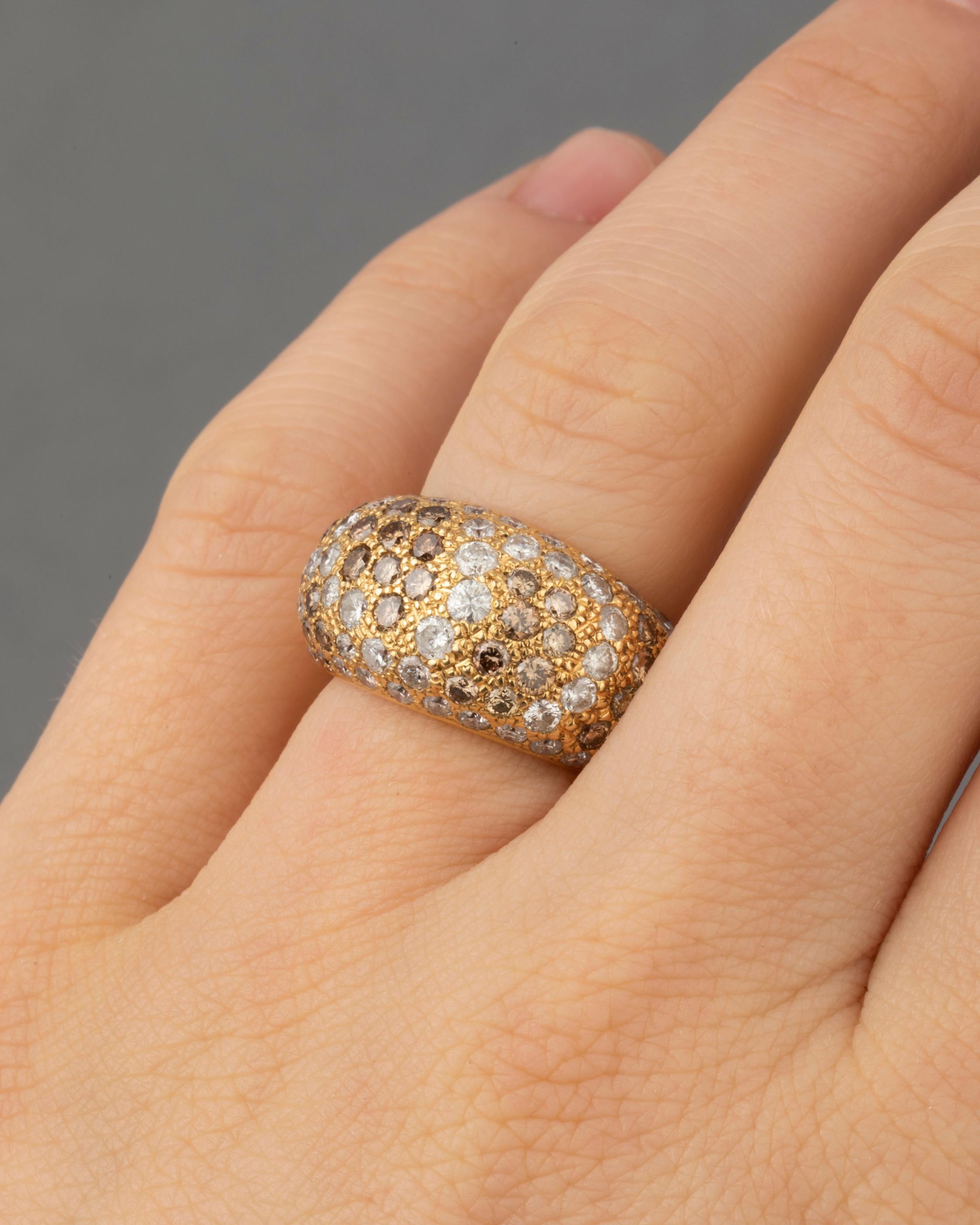 Beautiful Cartier Ring, made in 1999.
Yellow gold 18k.
3 carats of diamonds.
Ring size 50 or 5.25 USA.
Signed with numbers and year.
12.10 grams

