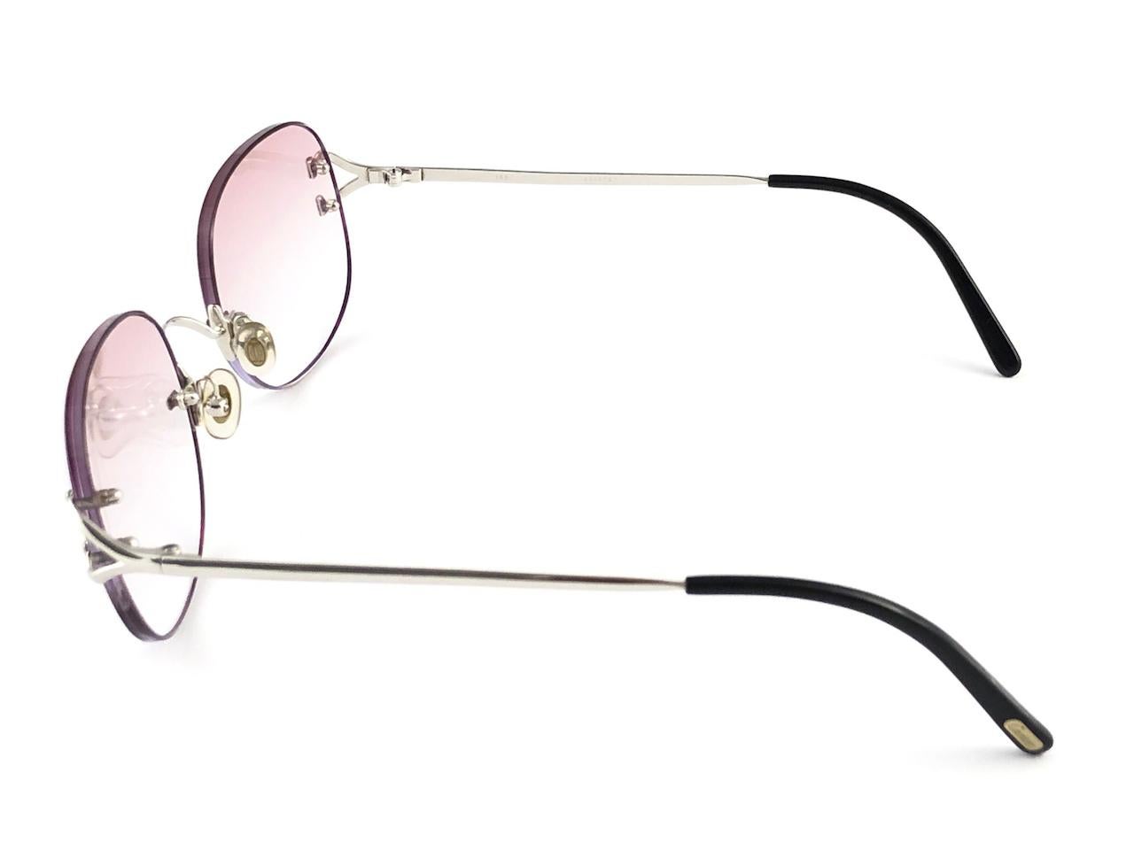 Women's or Men's Cartier Serrano Rimless Platine Ultra Light Brown Gradient France Sunglasses For Sale