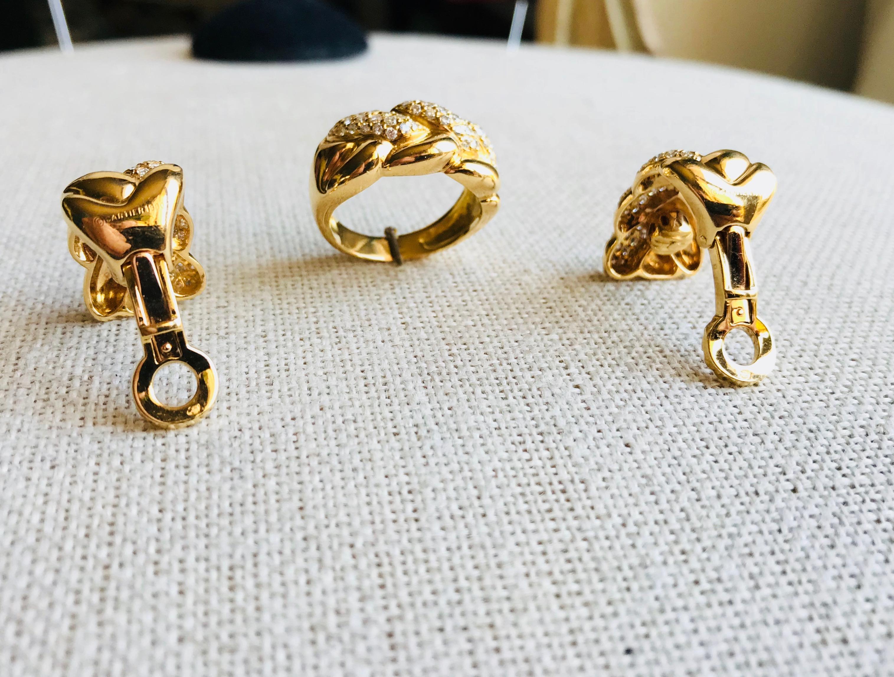 Cartier Set aus 18 Karat Gelbgold und Tresse-Diamanten Ohrringe und Ring im Angebot 12